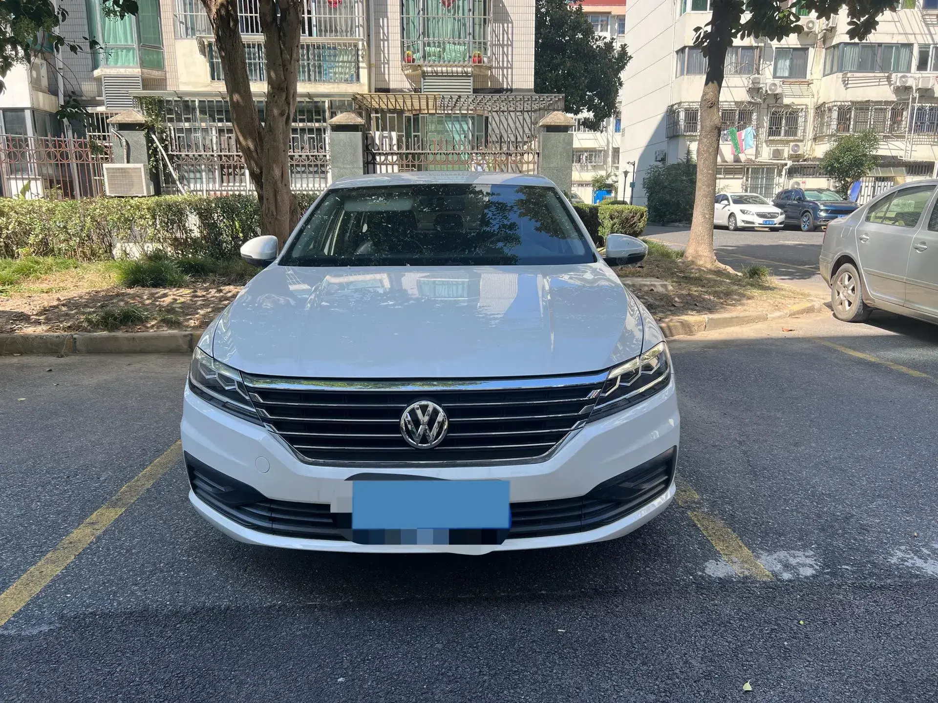 2019 VOLKSWAGEN LAVIDA thumbnail 2