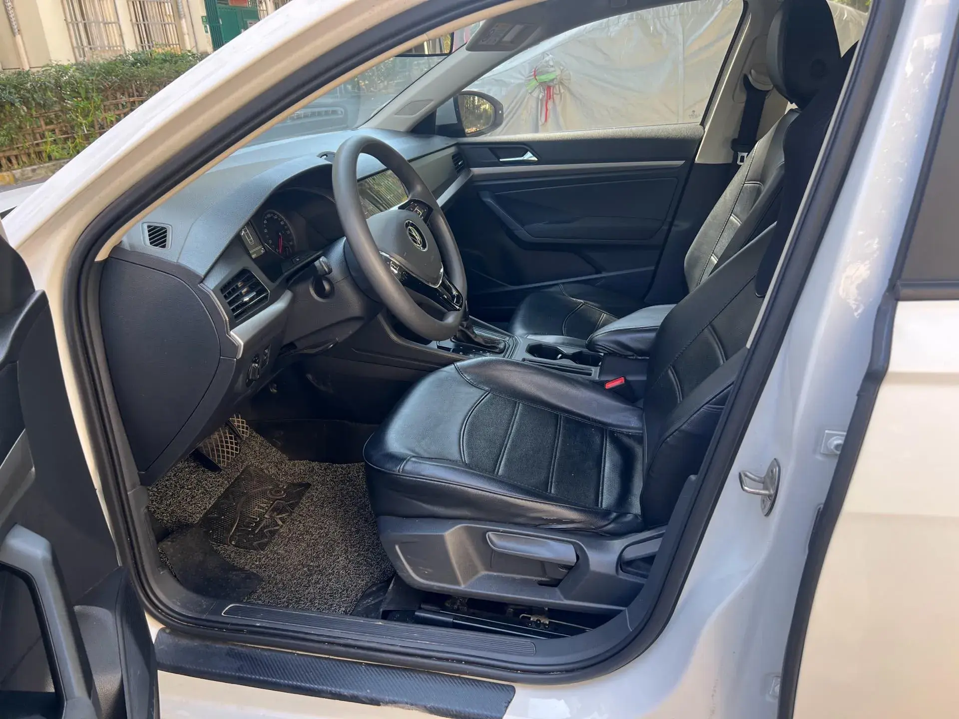 2019 VOLKSWAGEN LAVIDA thumbnail 4