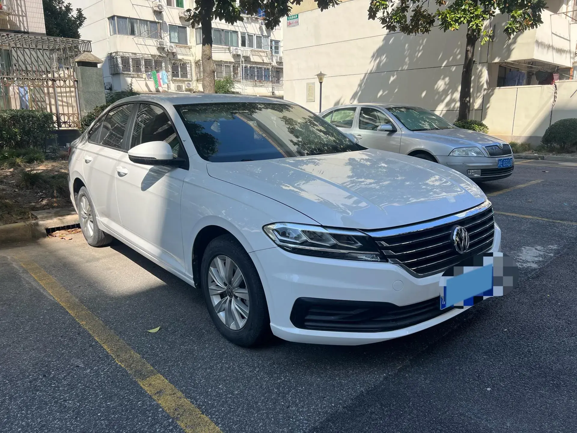 2019 VOLKSWAGEN LAVIDA thumbnail 3