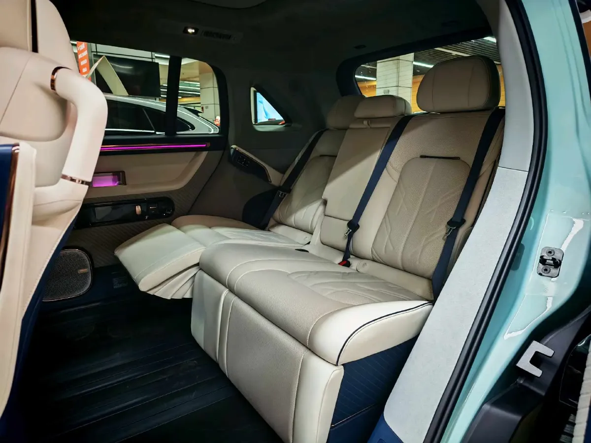 2025 Zeekr MIX BEV 102KWH,autocango,china used car exporter,china ev exporter,chinese used car exporter,chinese used ev exporter