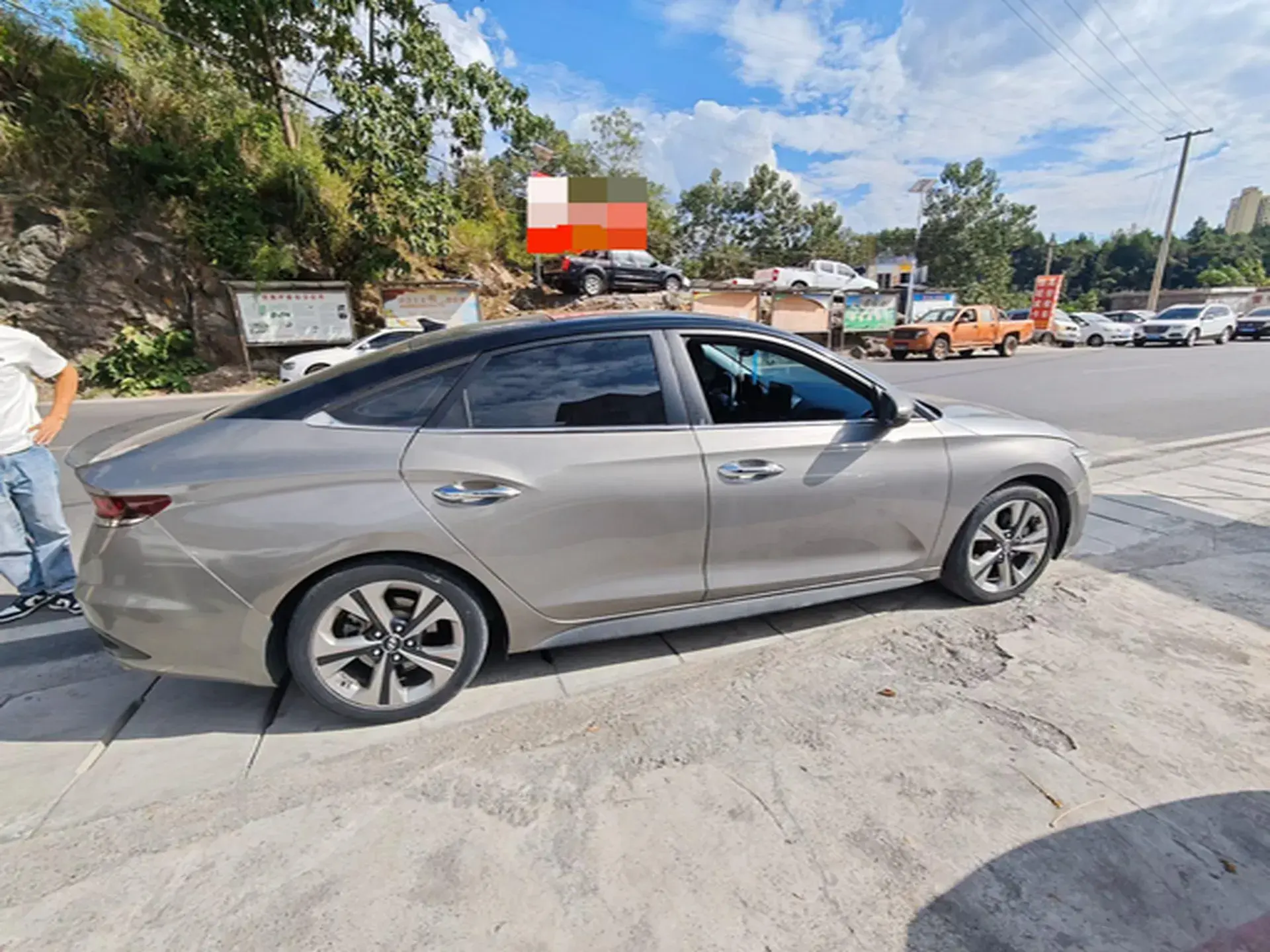 2019 HYUNDAI LA thumbnail 4