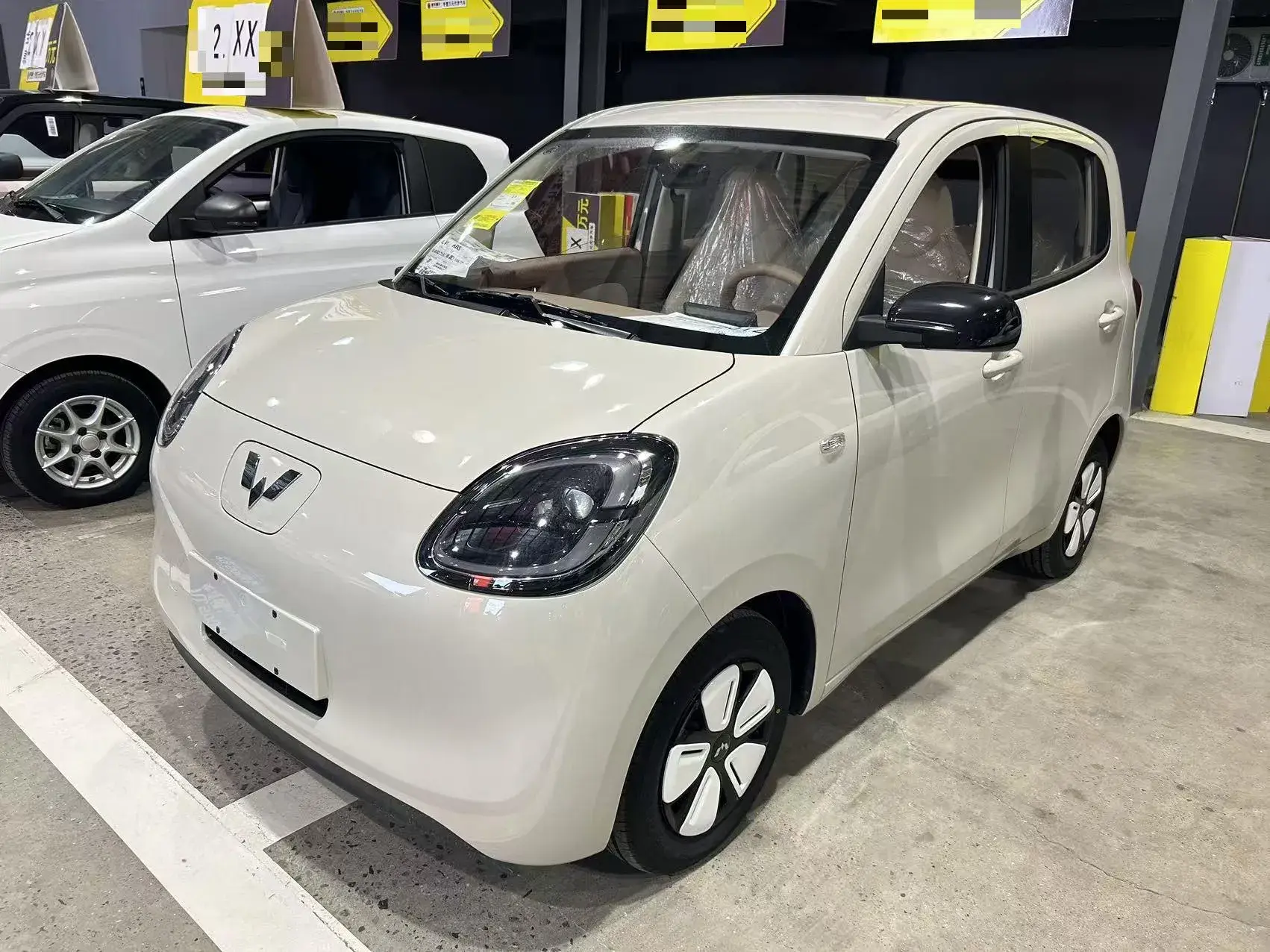 2025 WULING HONGGUANG view 1