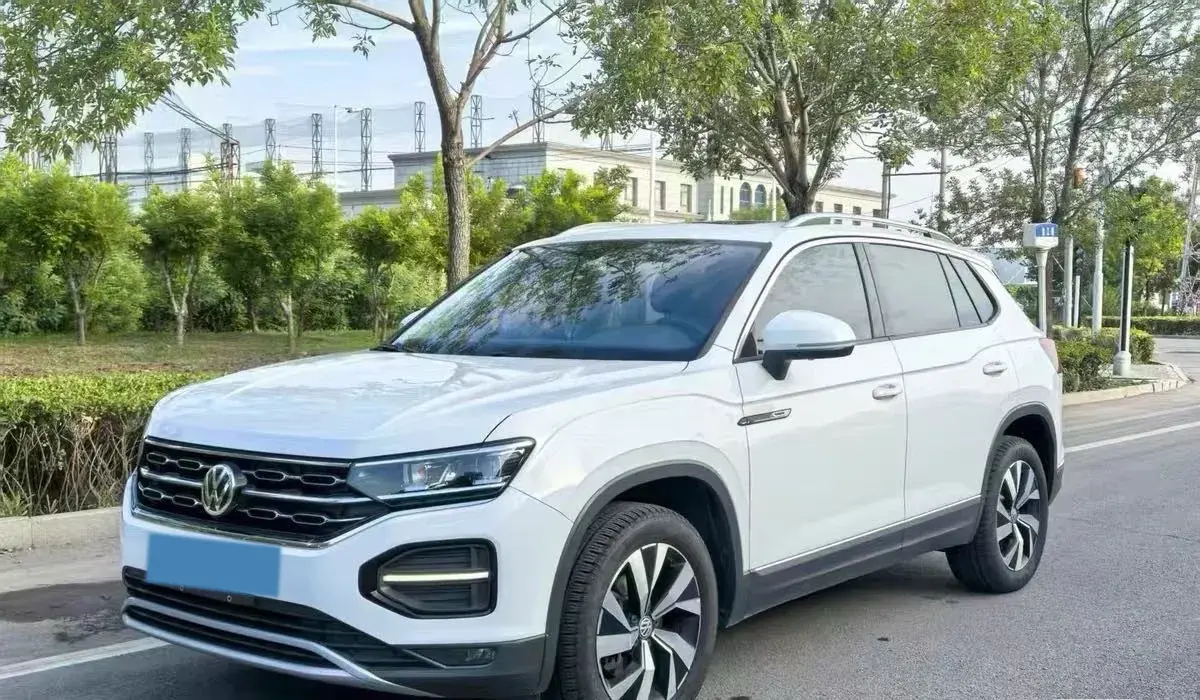 2019 VOLKSWAGEN TAYRON view 1