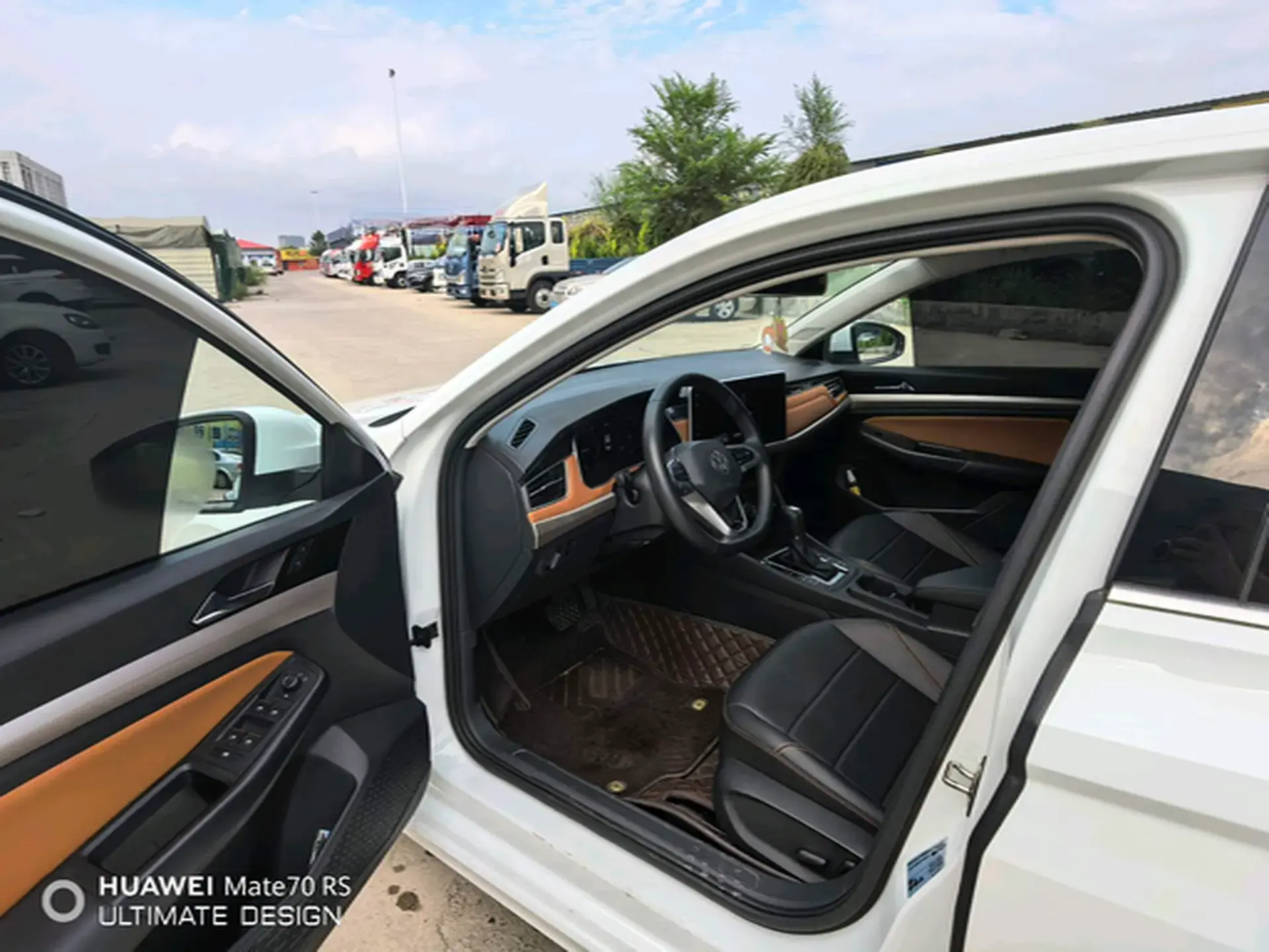 2023 VOLKSWAGEN BORA thumbnail 2