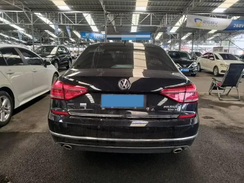 2017 VOLKSWAGEN PASSAT thumbnail 4