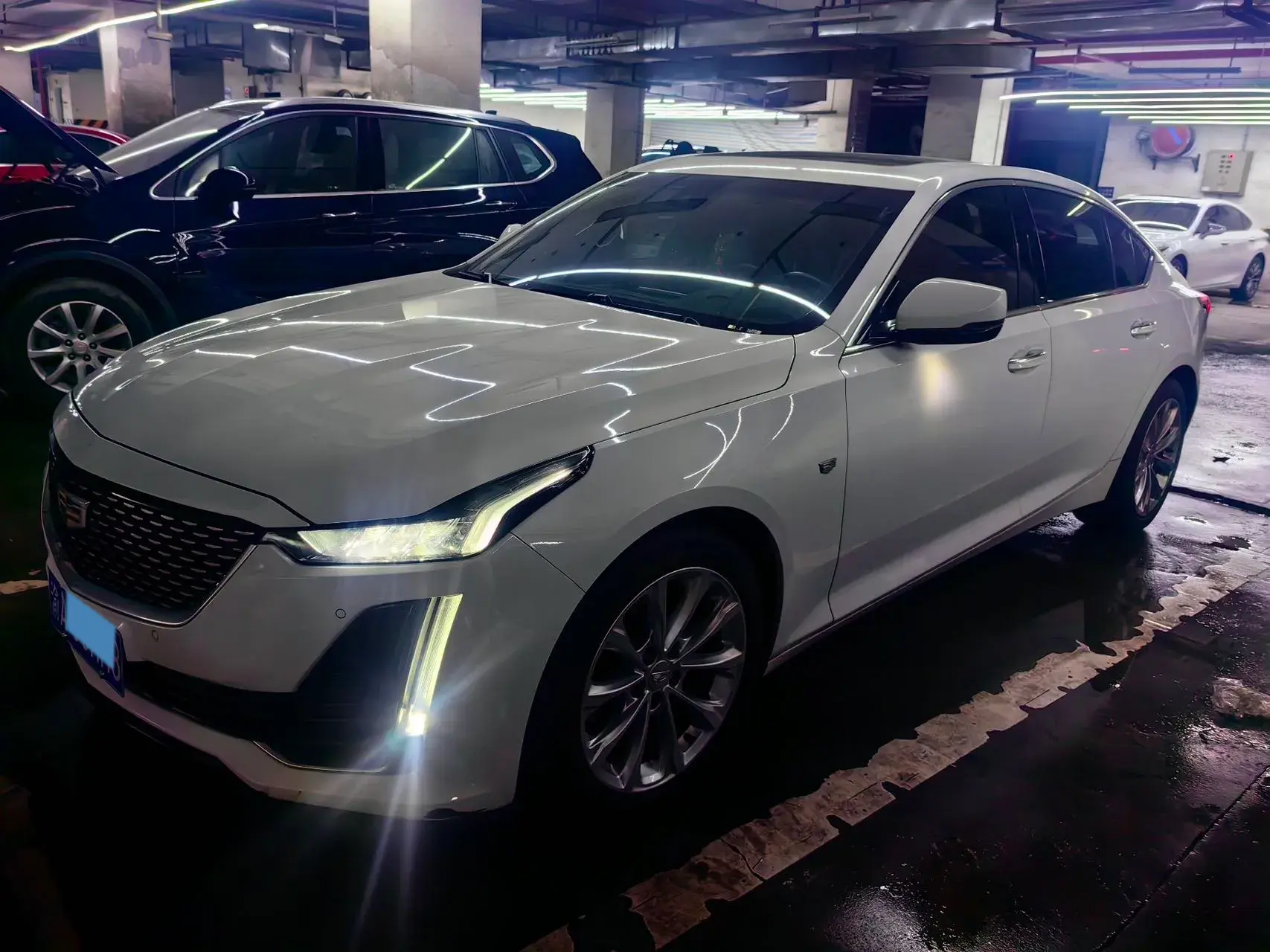 2021 CADILLAC CT5 view 1