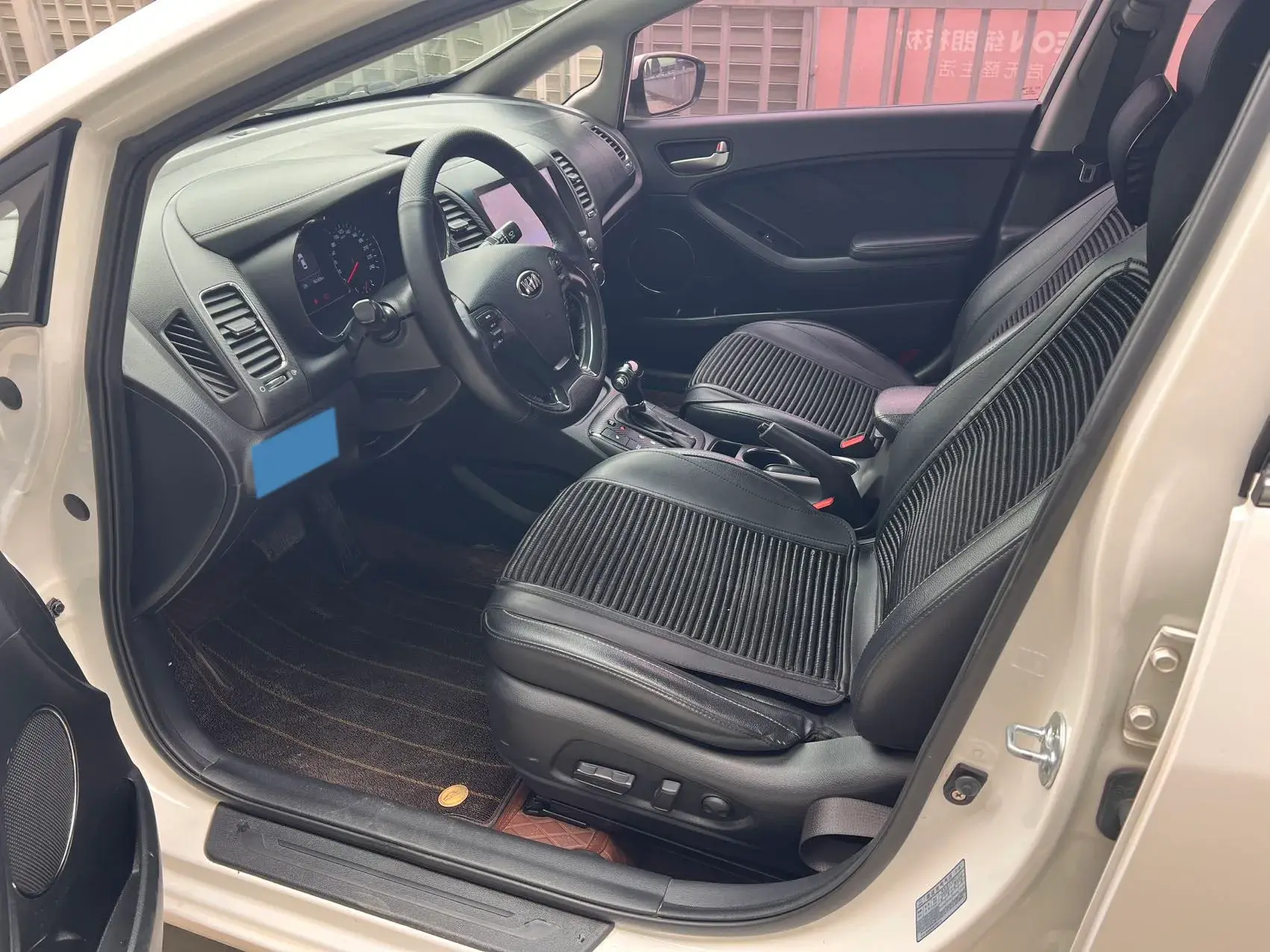 2017 KIA K3 thumbnail 4