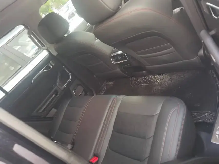 2023 JETOUR TRAVELLER thumbnail 3