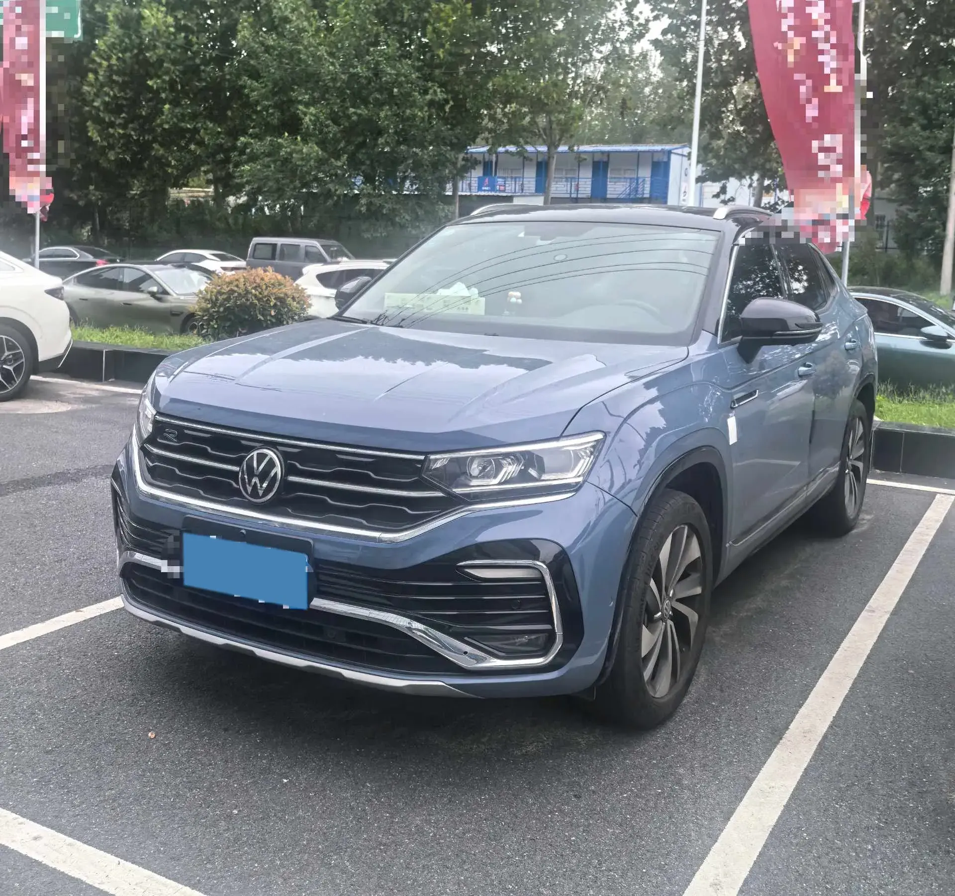 2020 VOLKSWAGEN TAYRON view 1