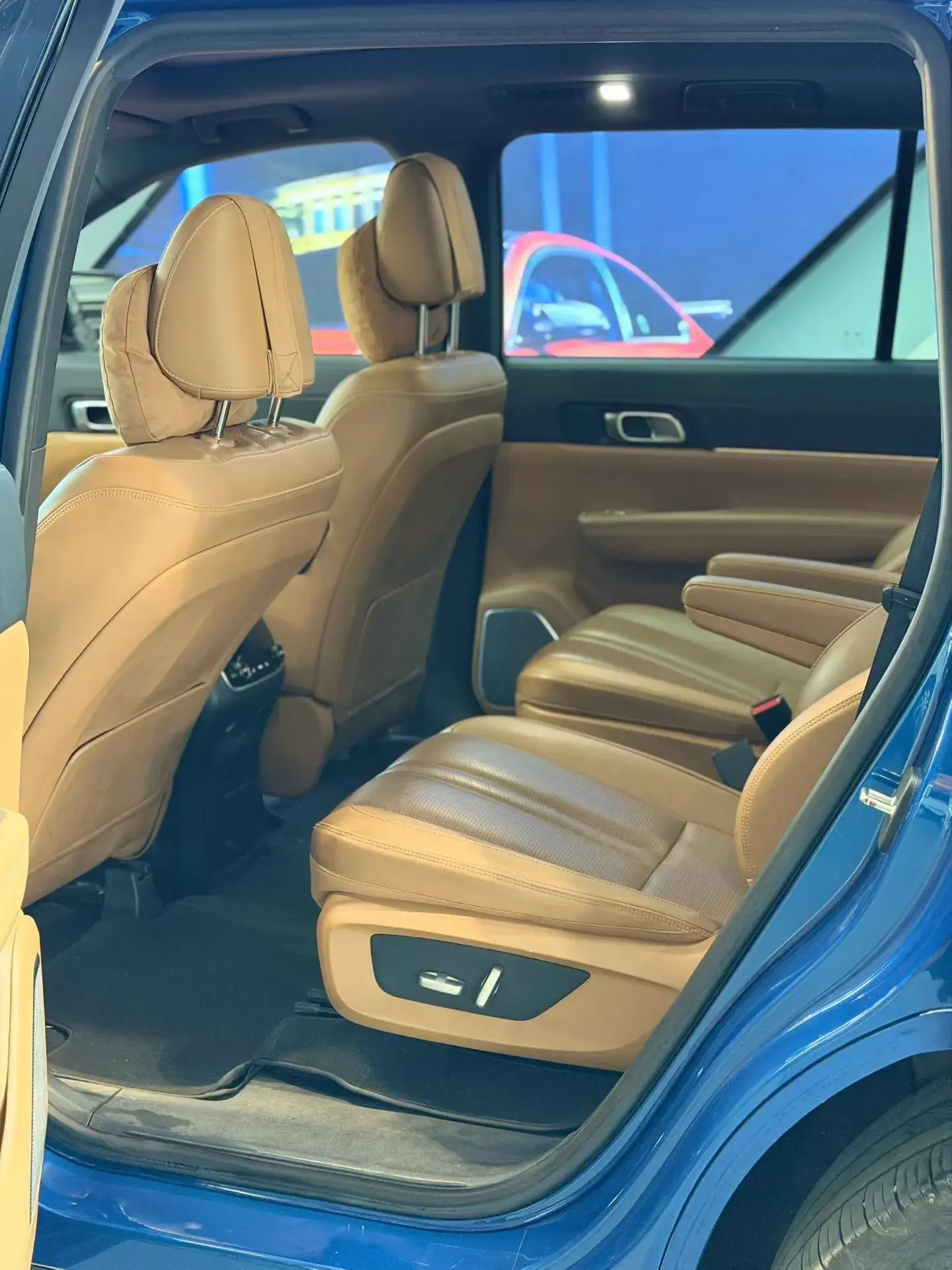 2020 LI ONE thumbnail 4