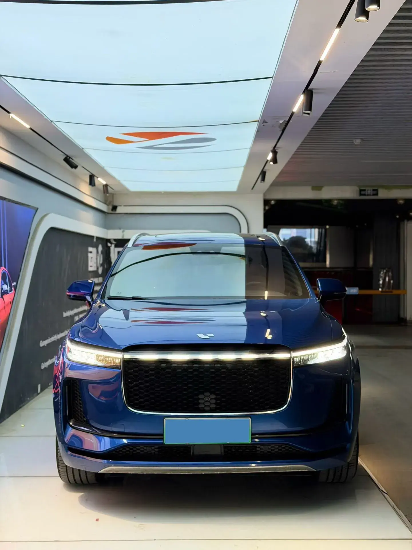 2020 LI ONE thumbnail 2