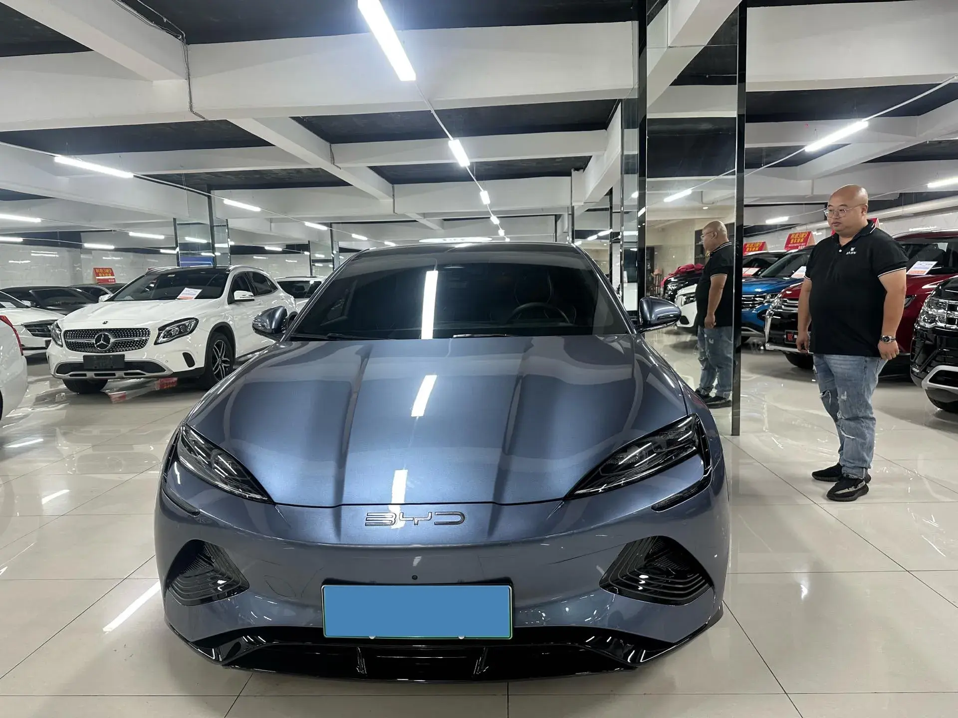 2023 BYD SEAL thumbnail 2