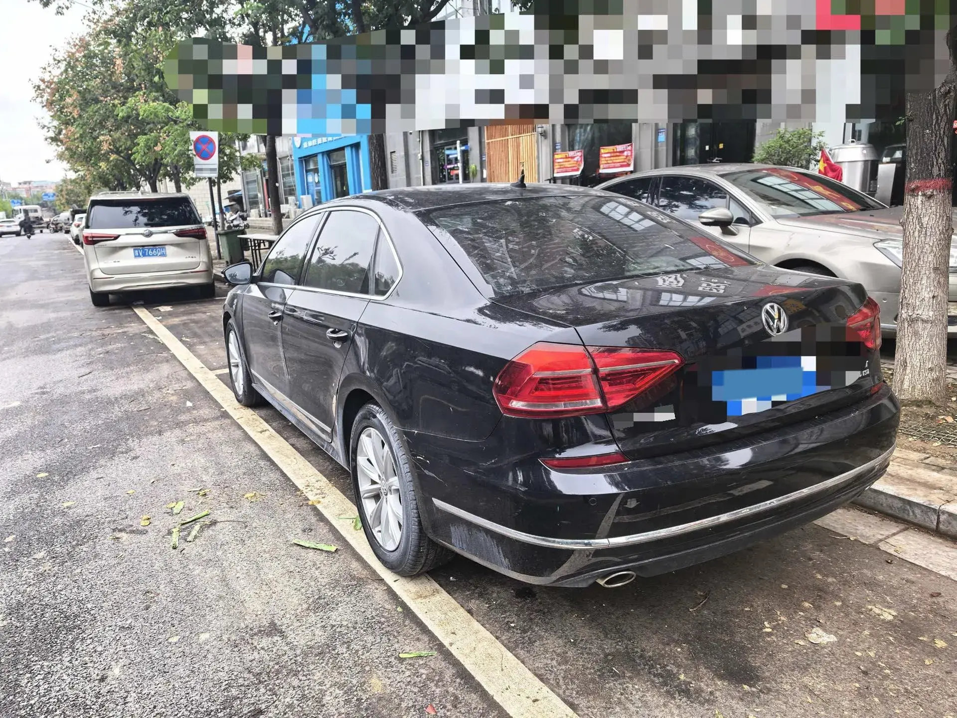 2017 VOLKSWAGEN PASSAT thumbnail 4