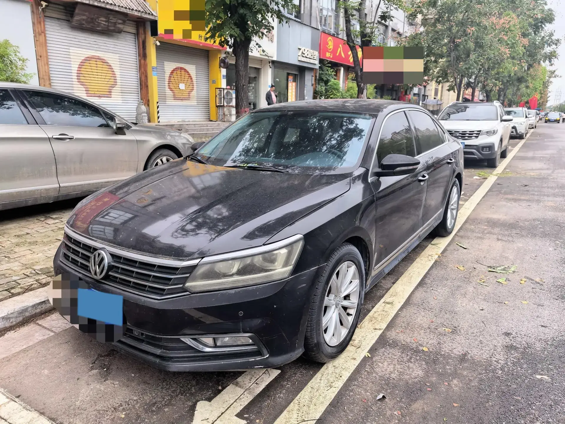 2017 VOLKSWAGEN PASSAT view 1