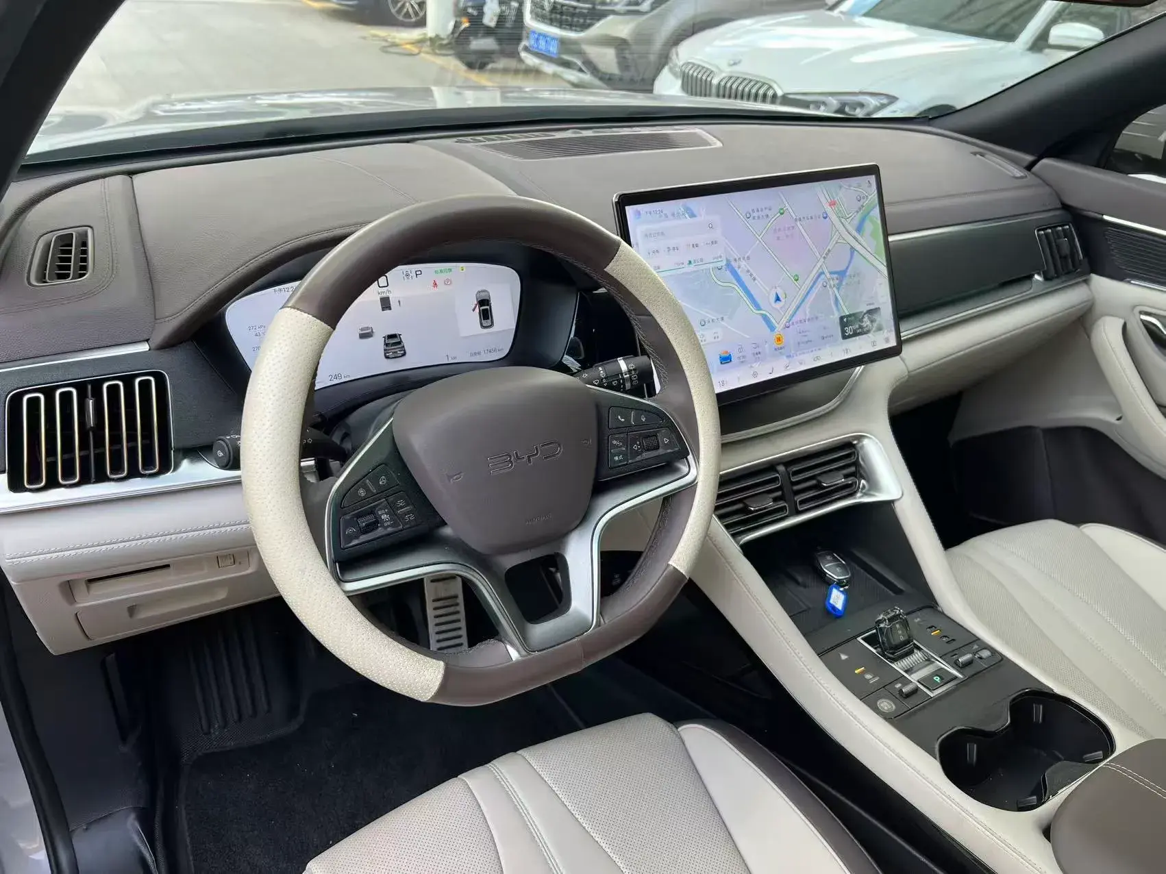 2024 BYD SONG thumbnail 3