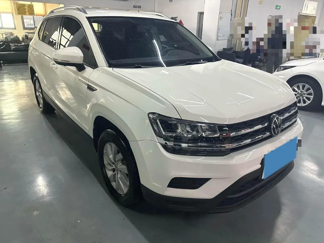 2020 VOLKSWAGEN THARU thumbnail 2