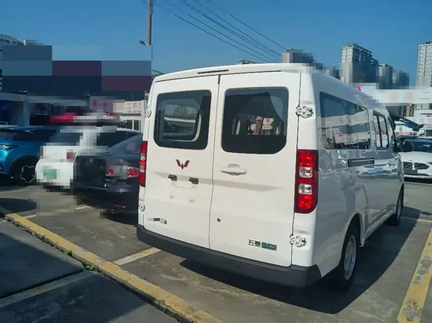 2024 WULING HONGGUANG thumbnail 4