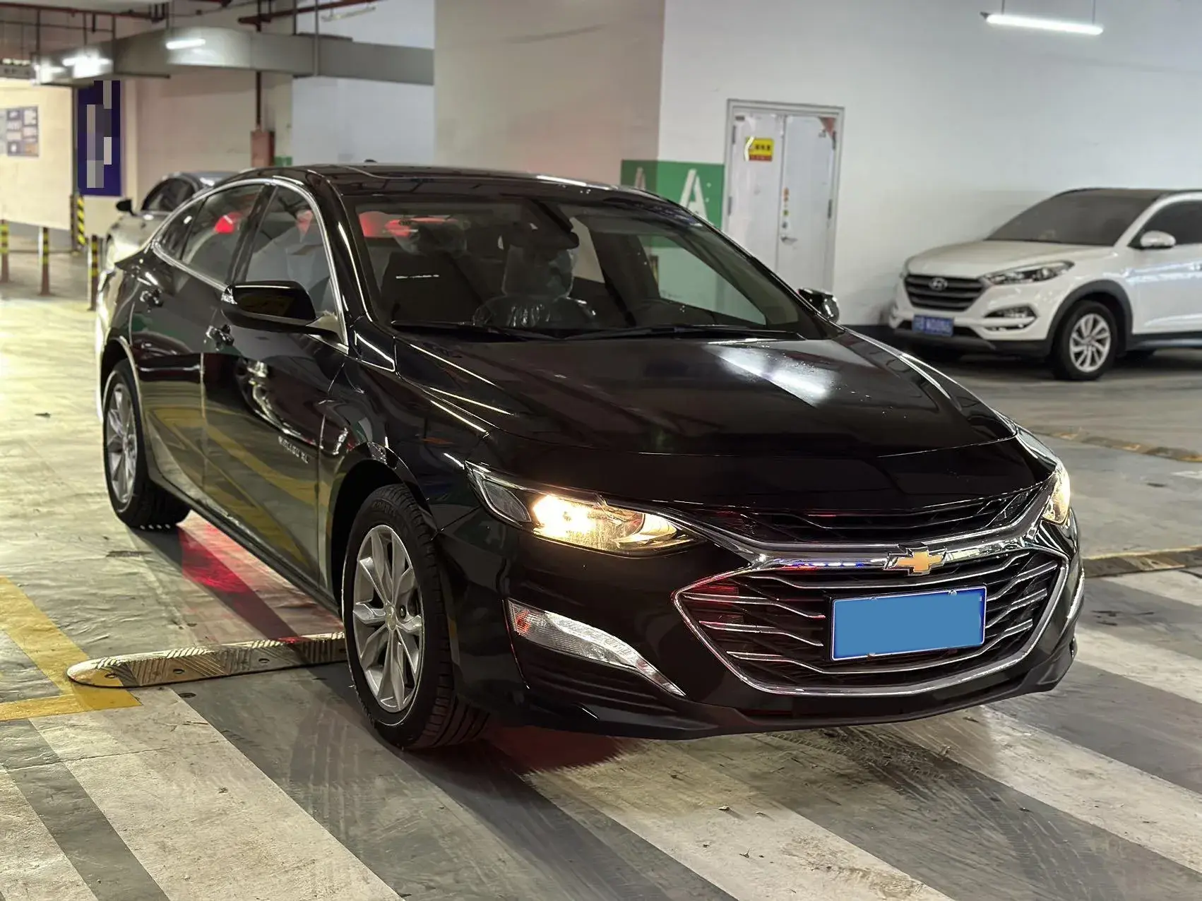 2023 CHEVROLET MALIBU thumbnail 2