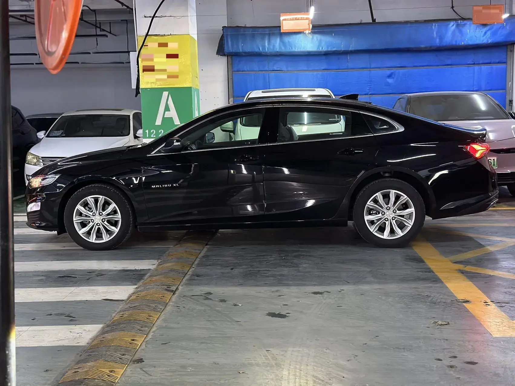 2023 CHEVROLET MALIBU thumbnail 4