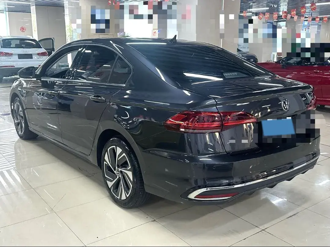 2023 VOLKSWAGEN BORA thumbnail 2