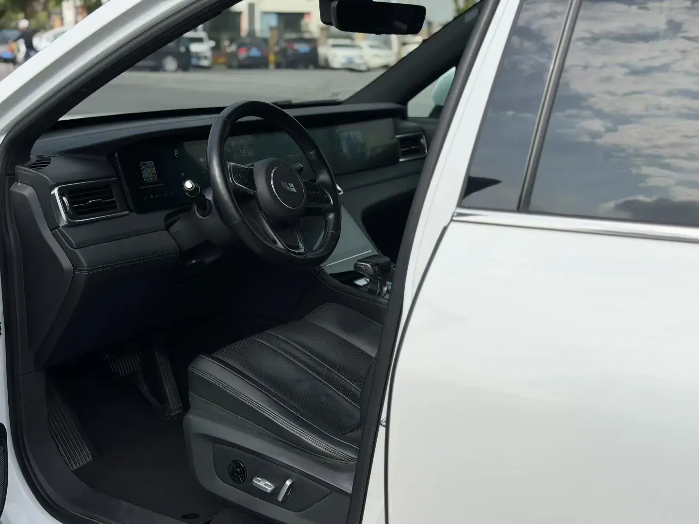 2020 LI ONE thumbnail 4