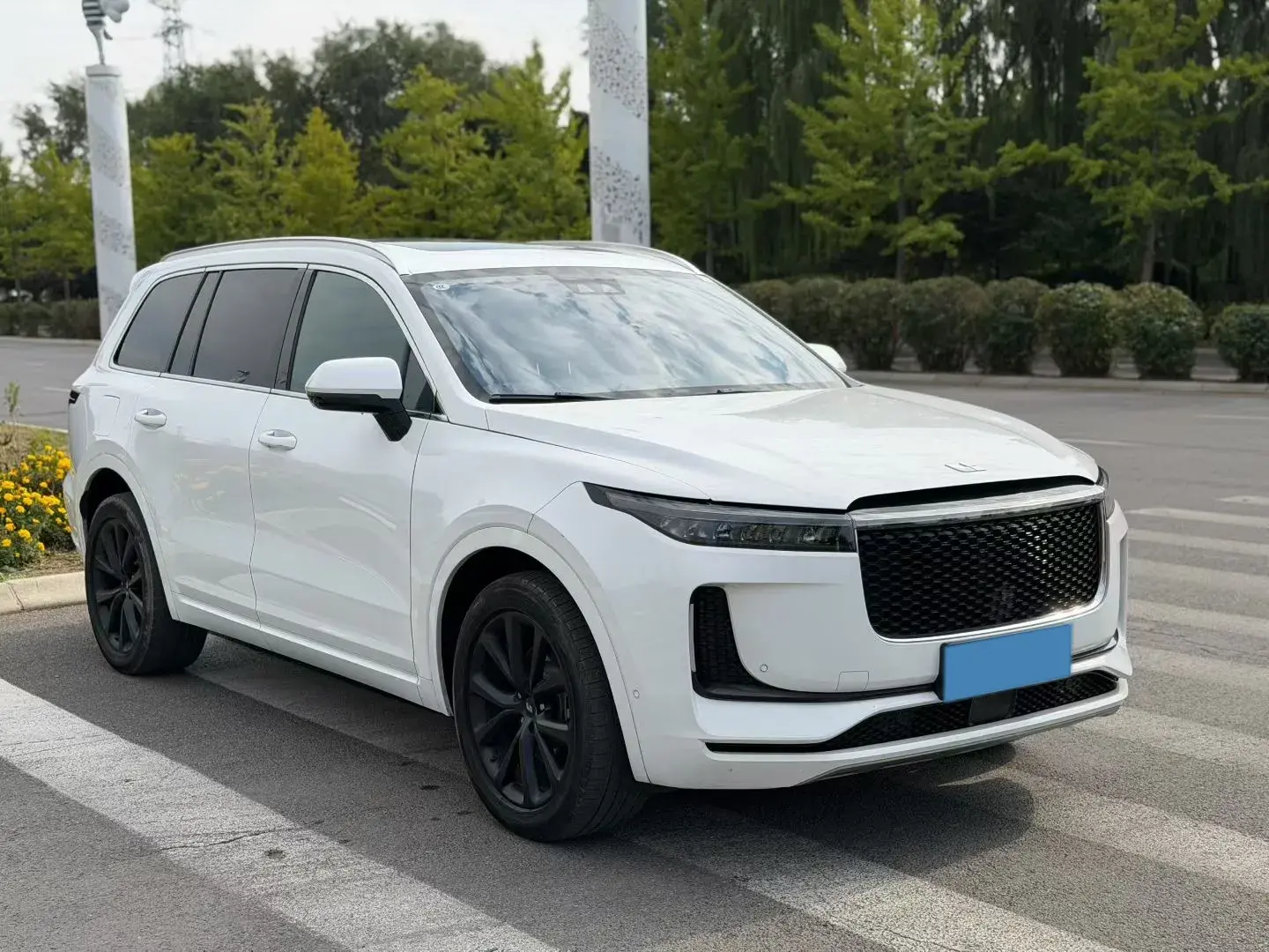 2020 LI ONE thumbnail 3