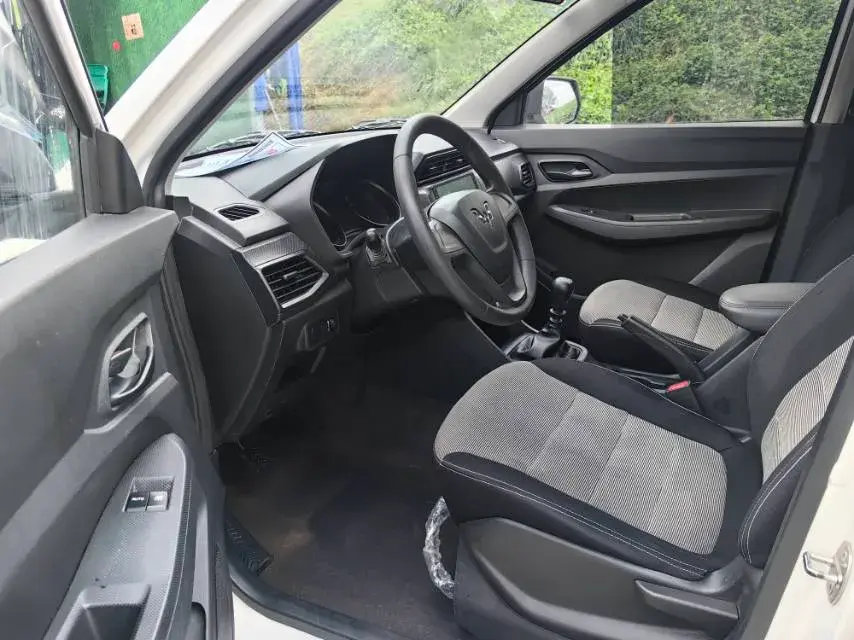 2019 WULING HONGGUANG thumbnail 4