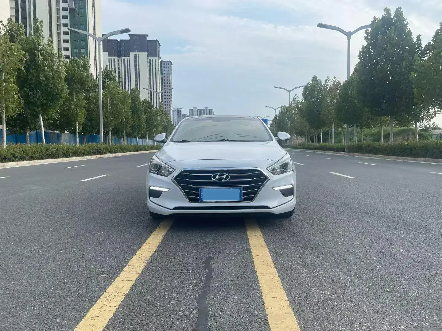 2017 HYUNDAI MISTRA thumbnail 2