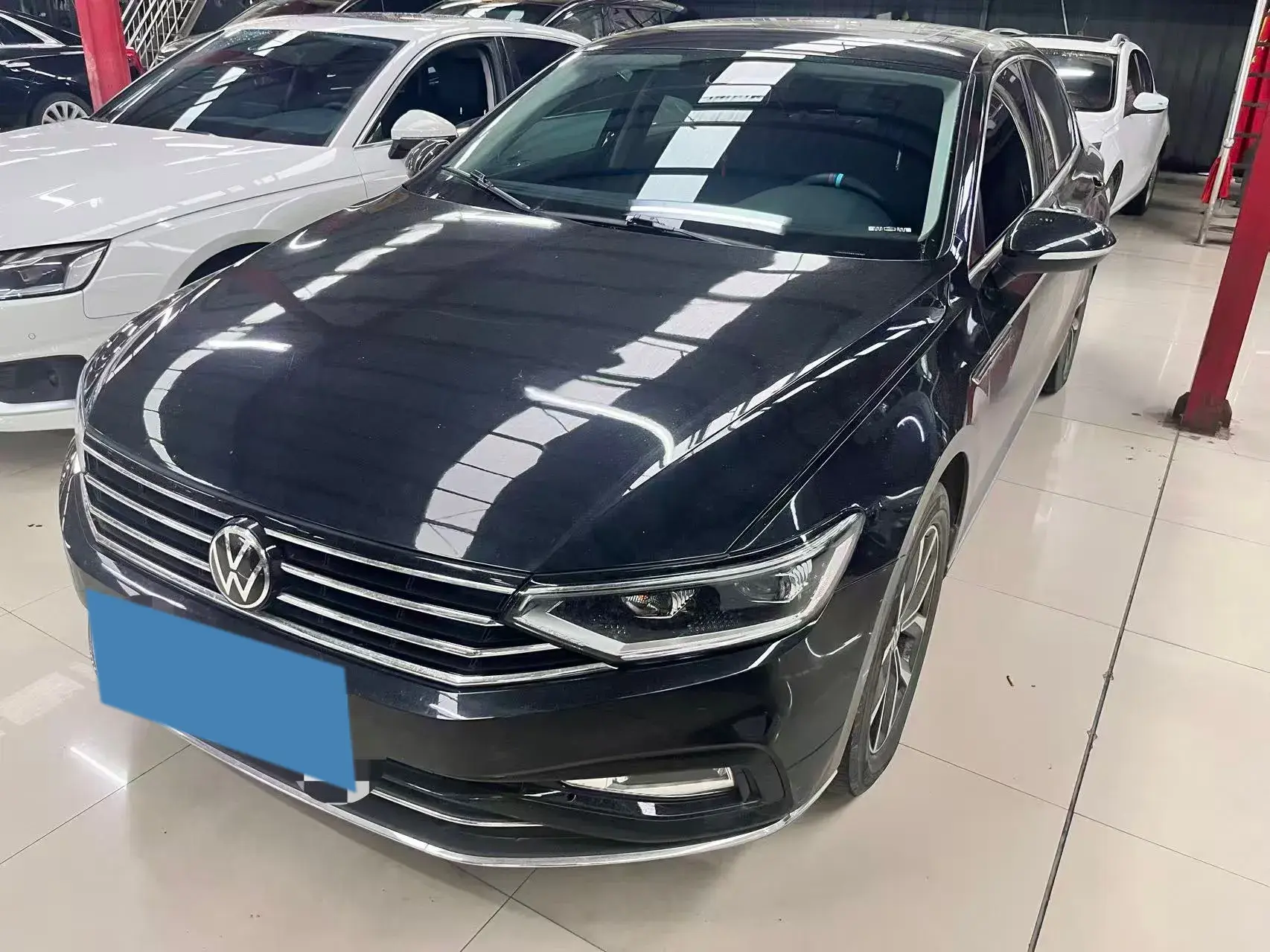 2020 VOLKSWAGEN MAGOTAN view 1