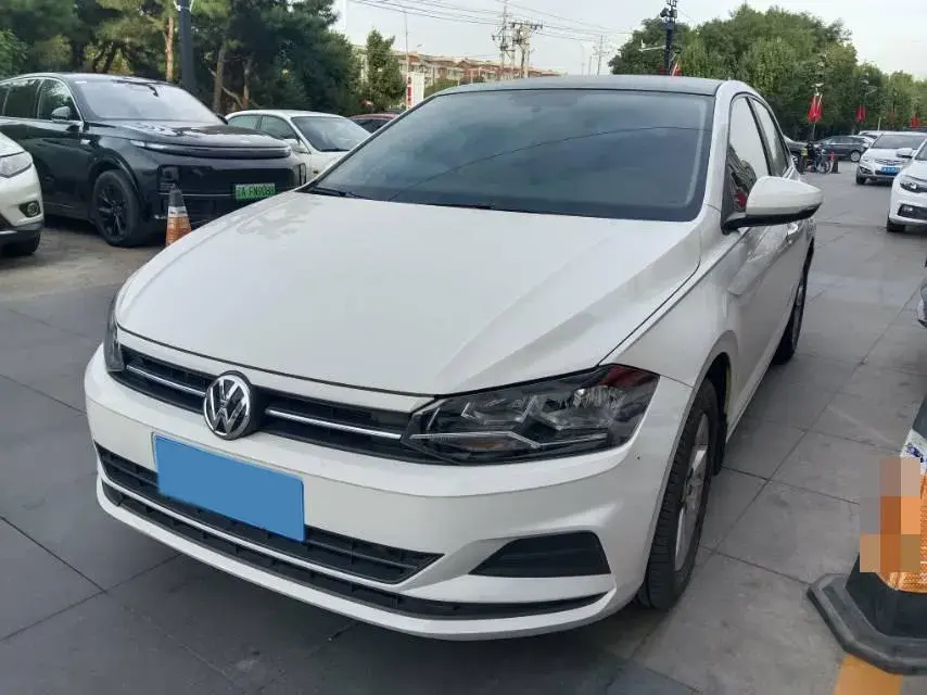 2019 VOLKSWAGEN POLO view 1