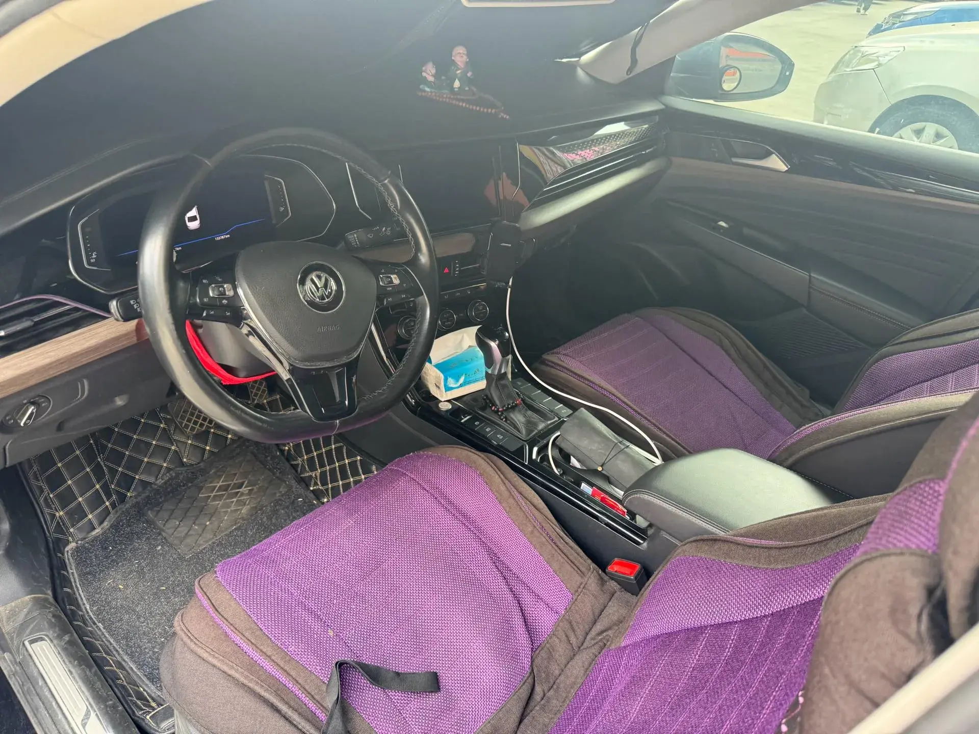 2019 VOLKSWAGEN PASSAT thumbnail 4