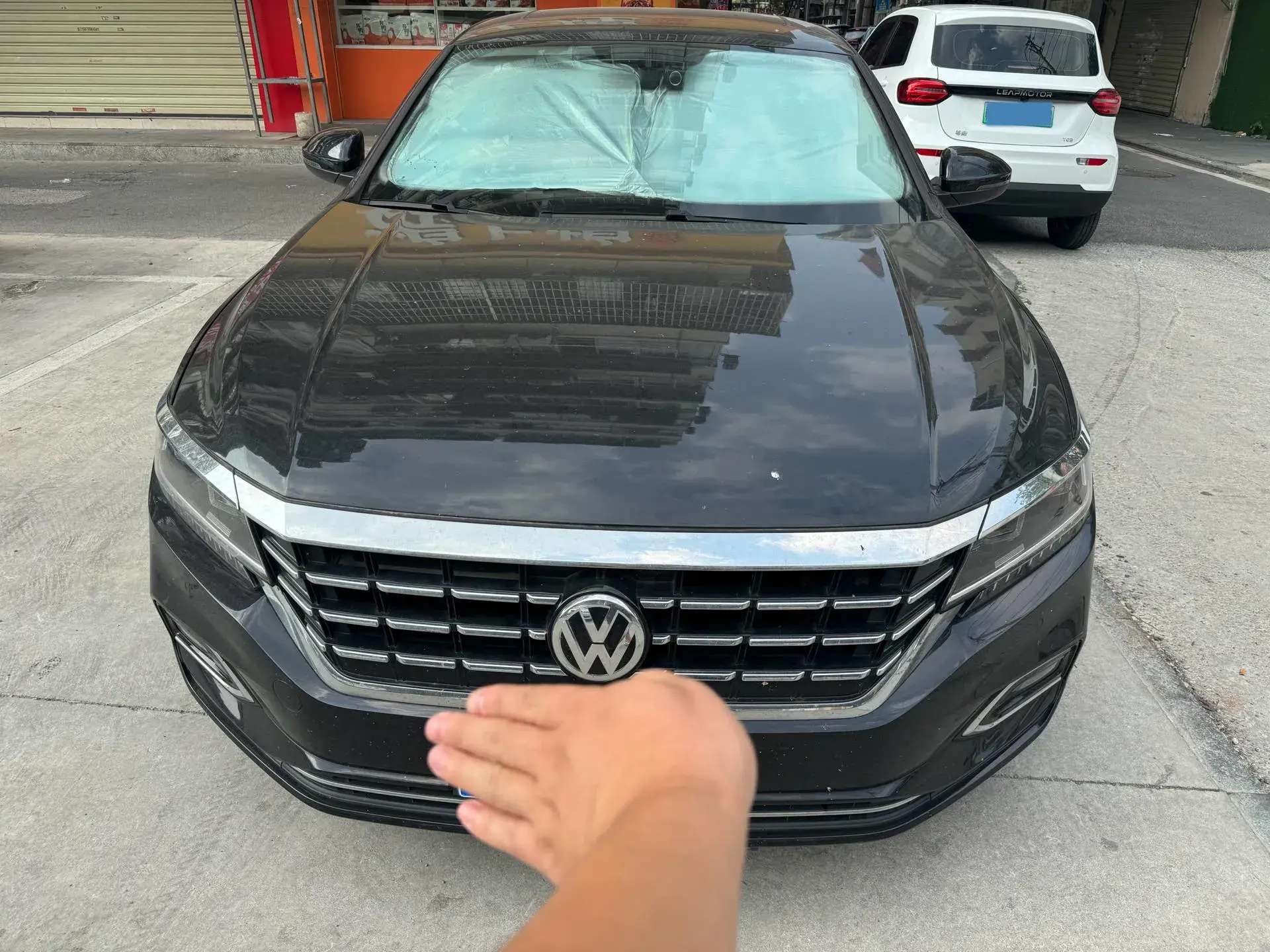 2019 VOLKSWAGEN PASSAT thumbnail 2