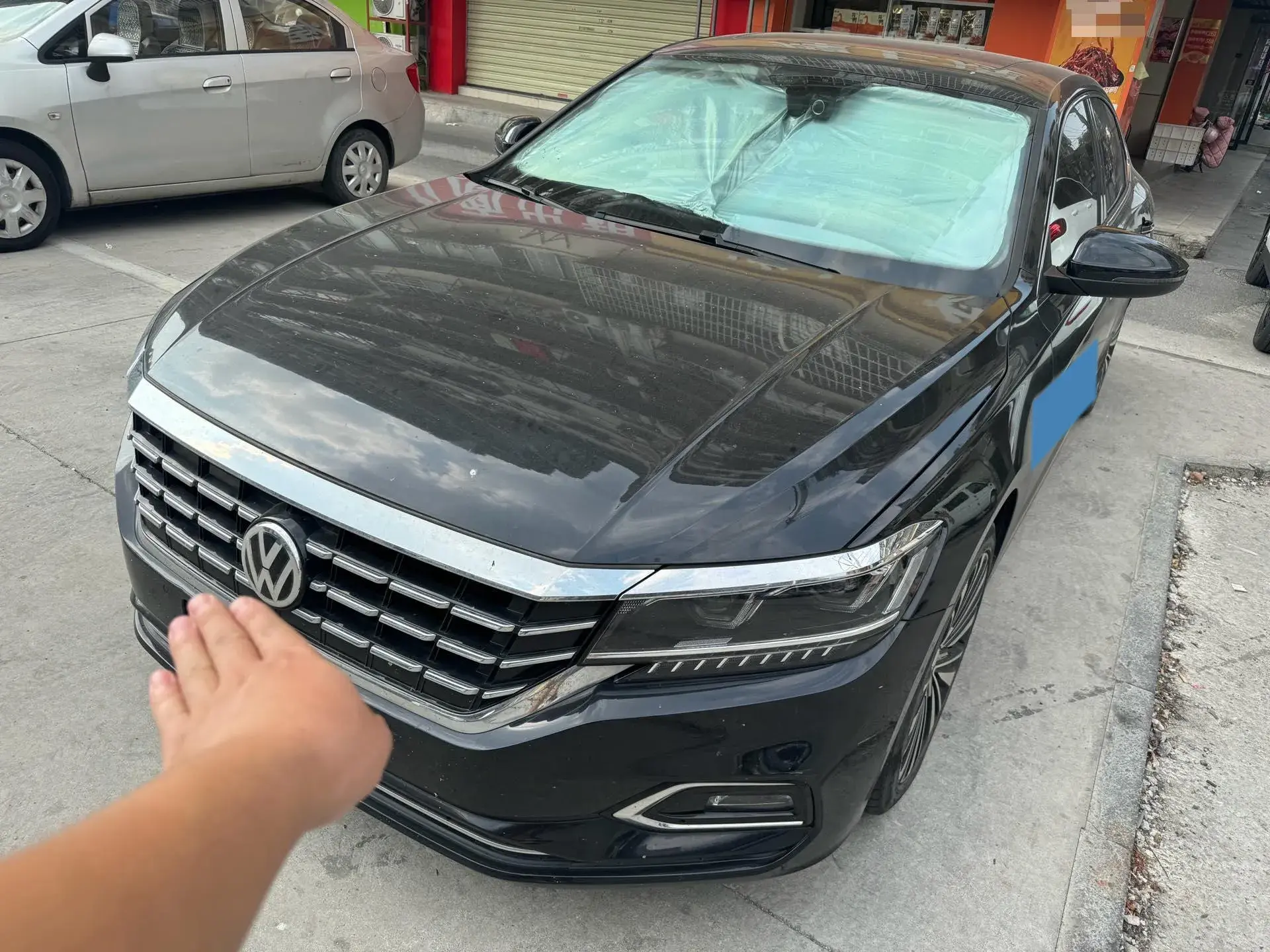 2019 VOLKSWAGEN PASSAT view 1