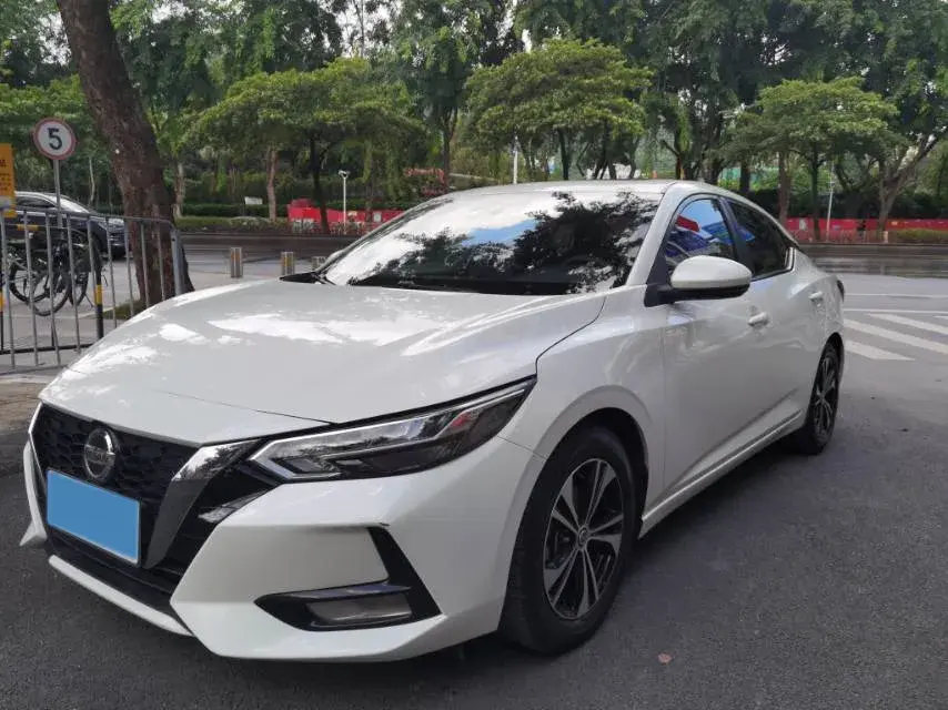 2021 NISSAN SYLPHY view 1