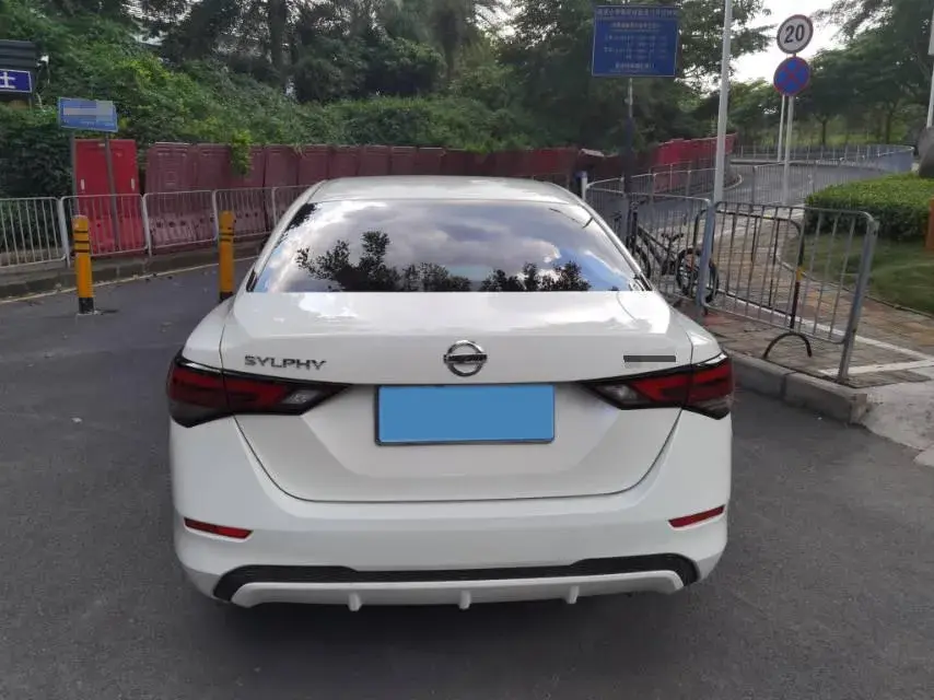 2021 NISSAN SYLPHY thumbnail 3