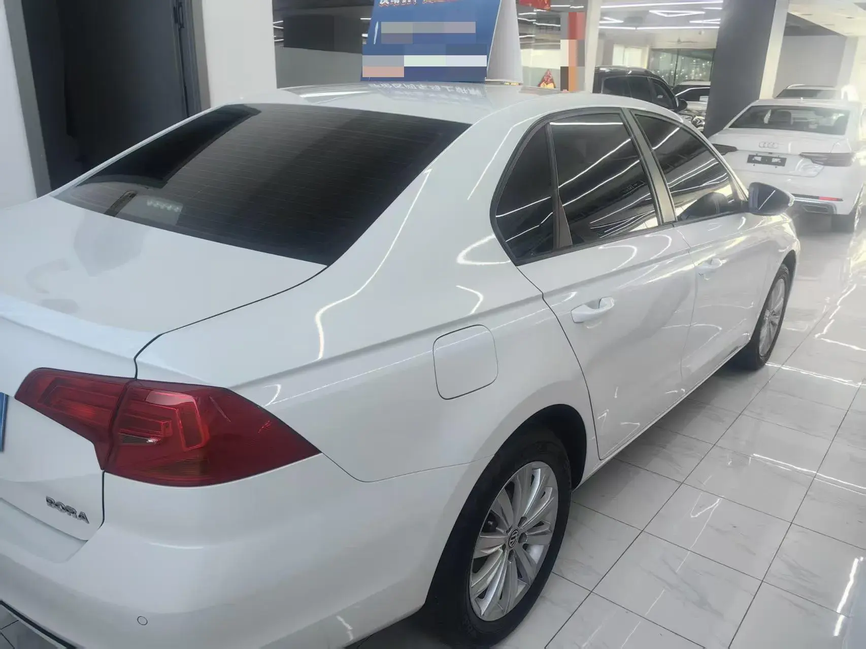 2019 VOLKSWAGEN BORA thumbnail 2