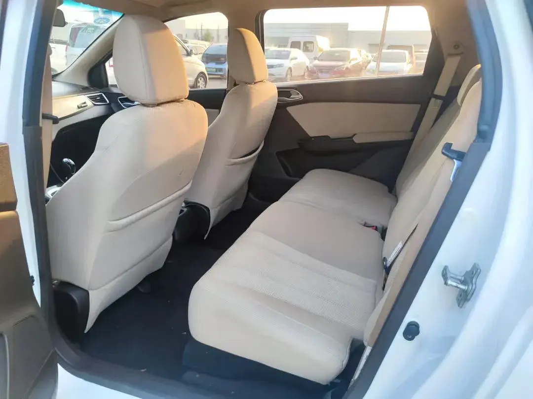 2017 BAOJUN 310W thumbnail 3