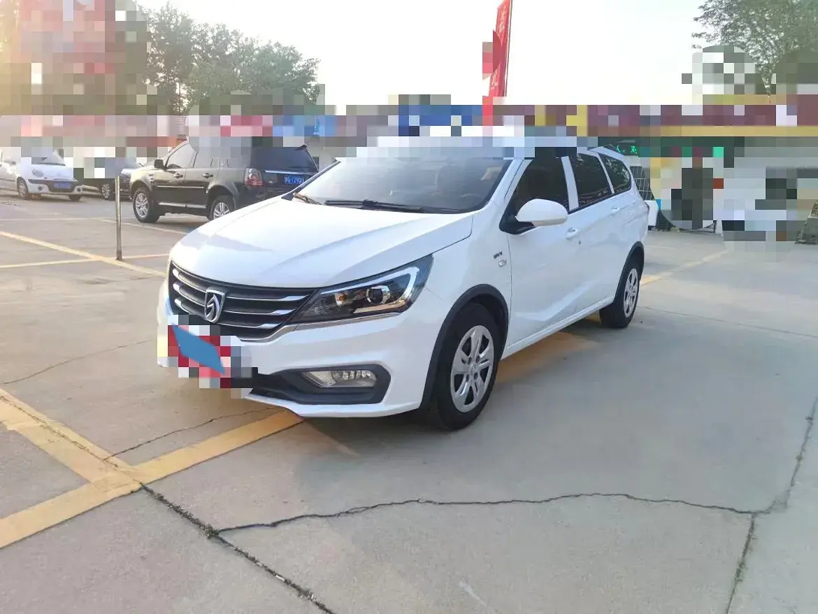 2017 BAOJUN 310W view 1