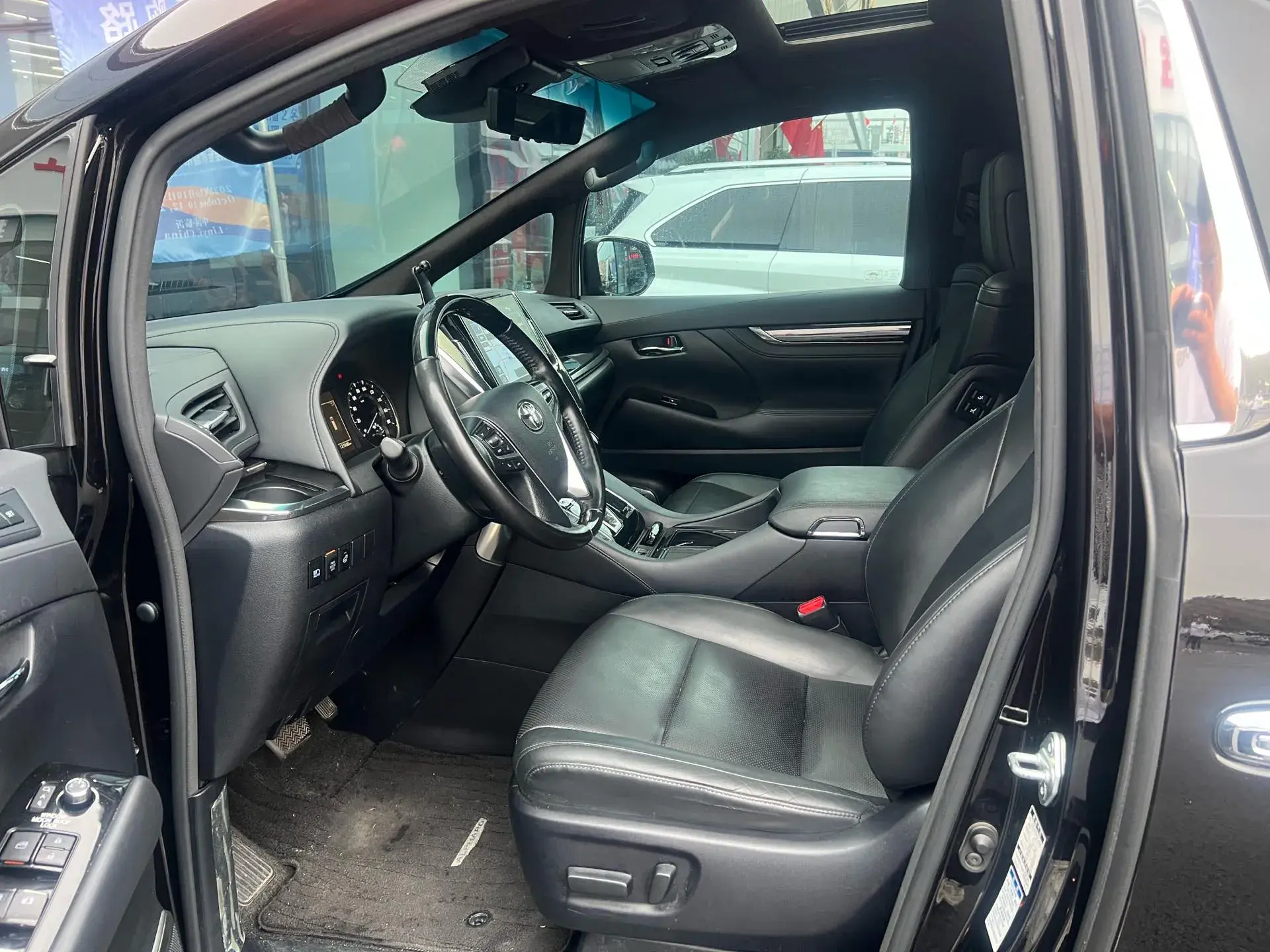 2020 TOYOTA VELLFIRE thumbnail 3