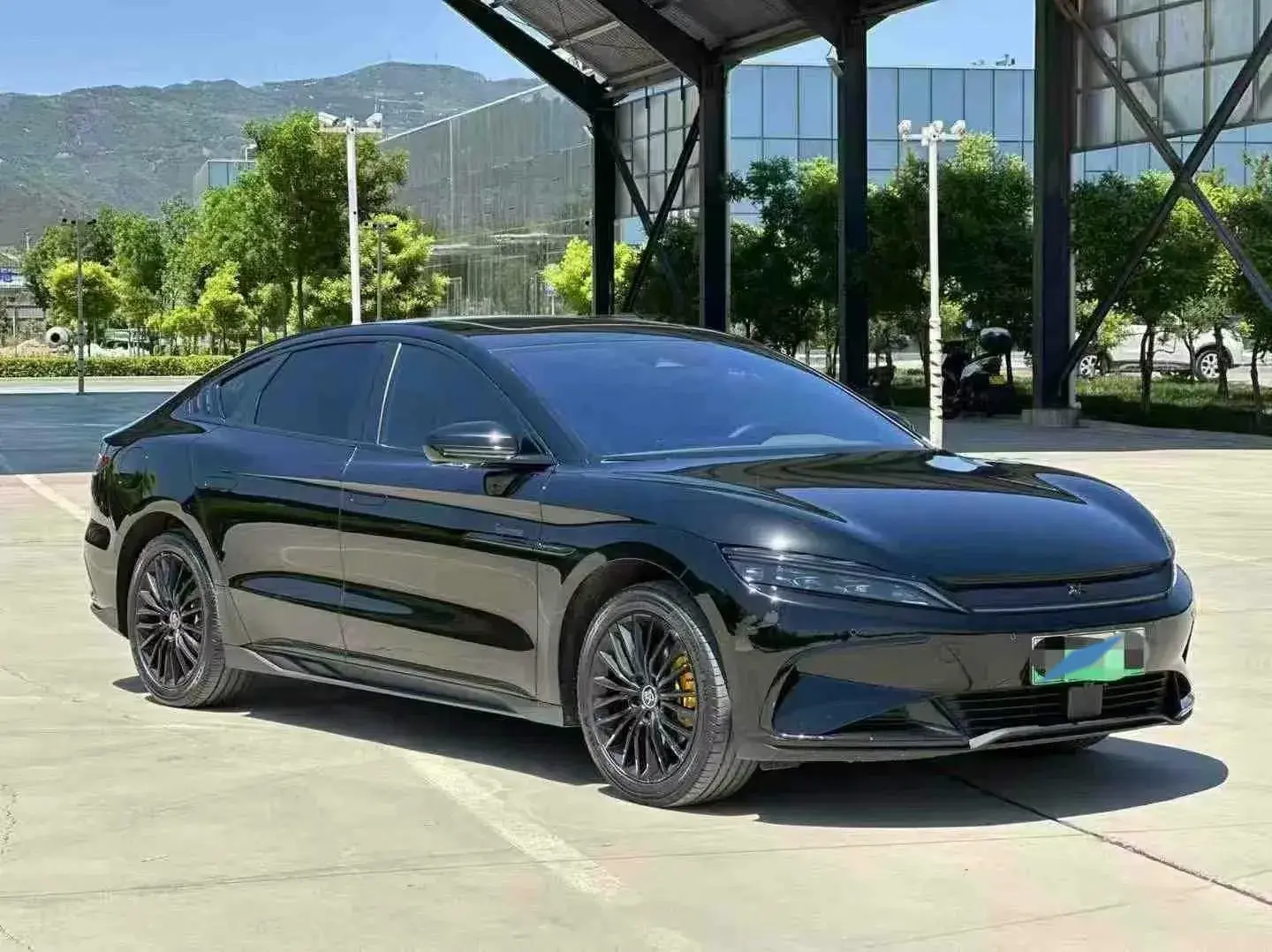 2025 BYD HAN thumbnail 2