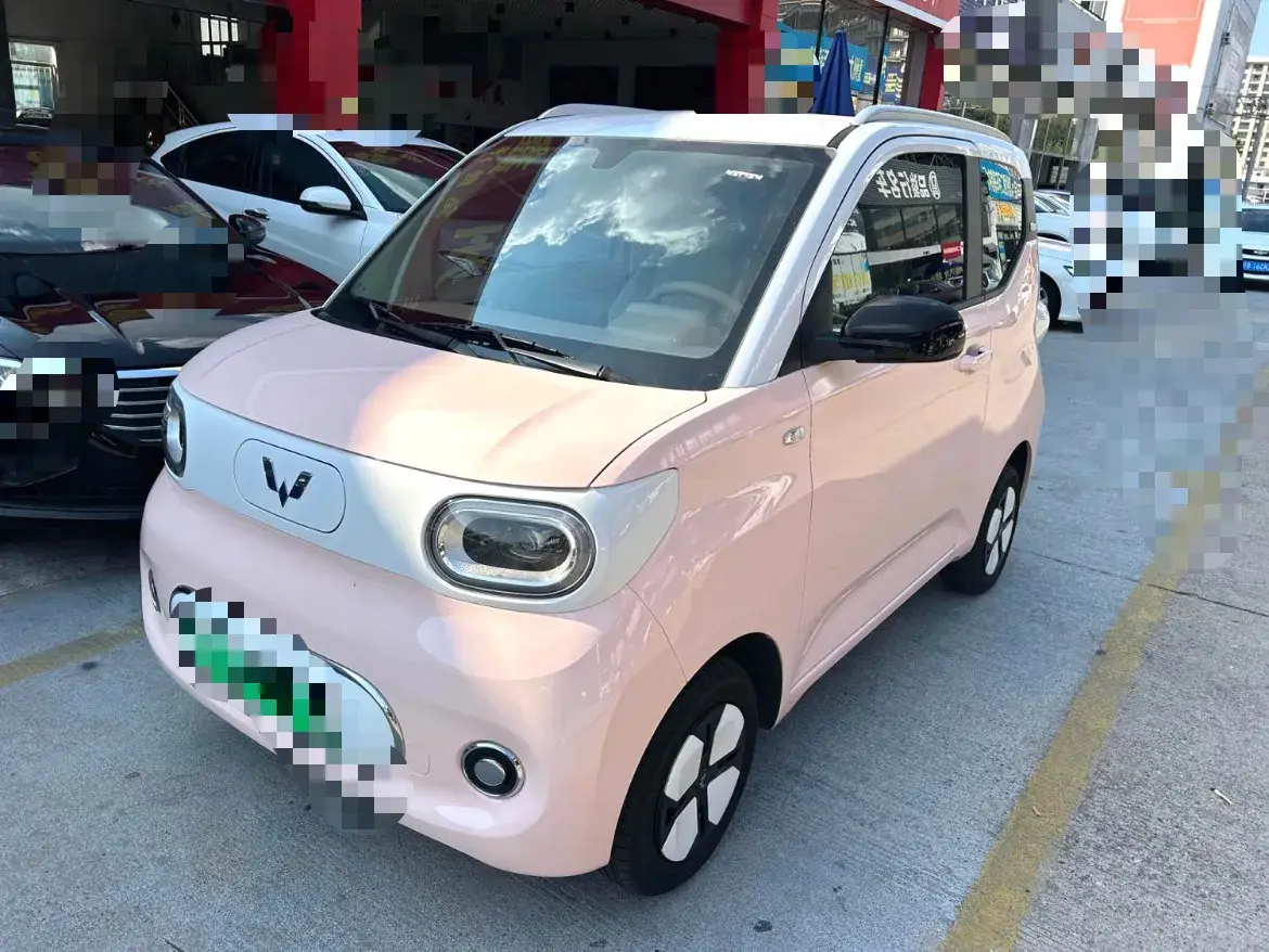 2024 WULING HONGGUANG view 1