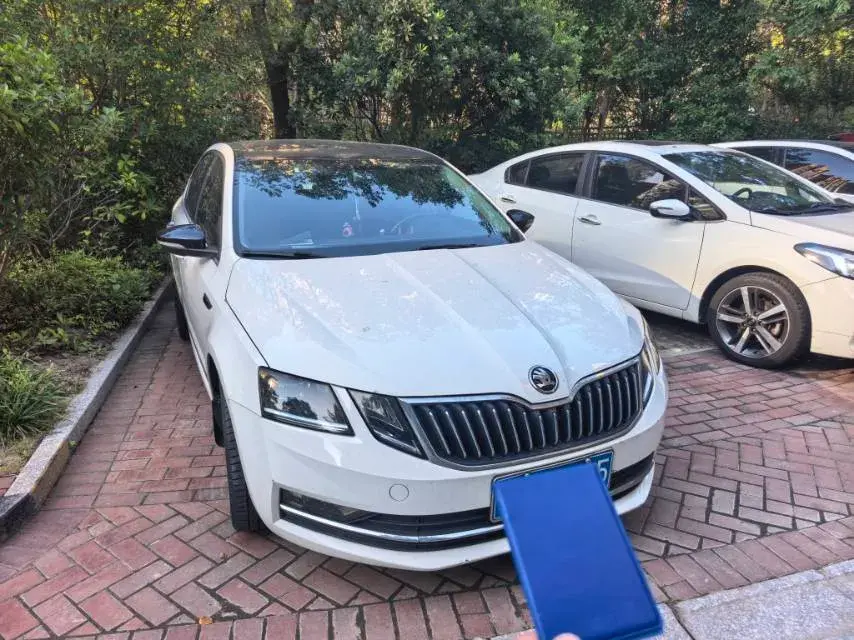 2018 SKODA OCTAVIA thumbnail 2