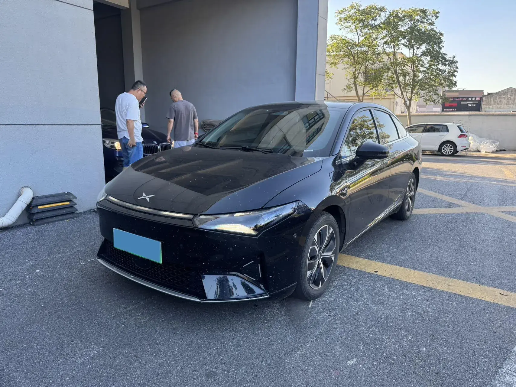 2021 XPENG P5 view 1