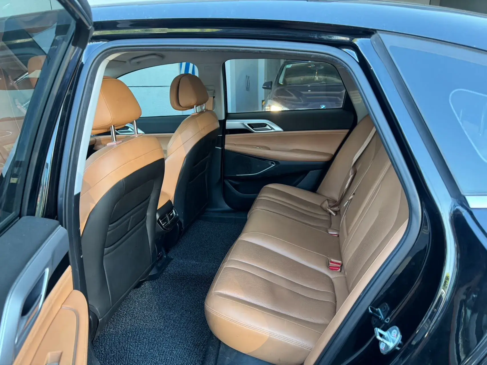 2021 XPENG P5 thumbnail 3