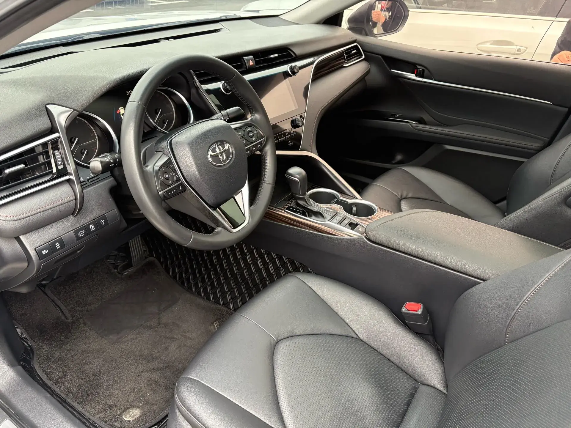 2019 TOYOTA CAMRY thumbnail 3
