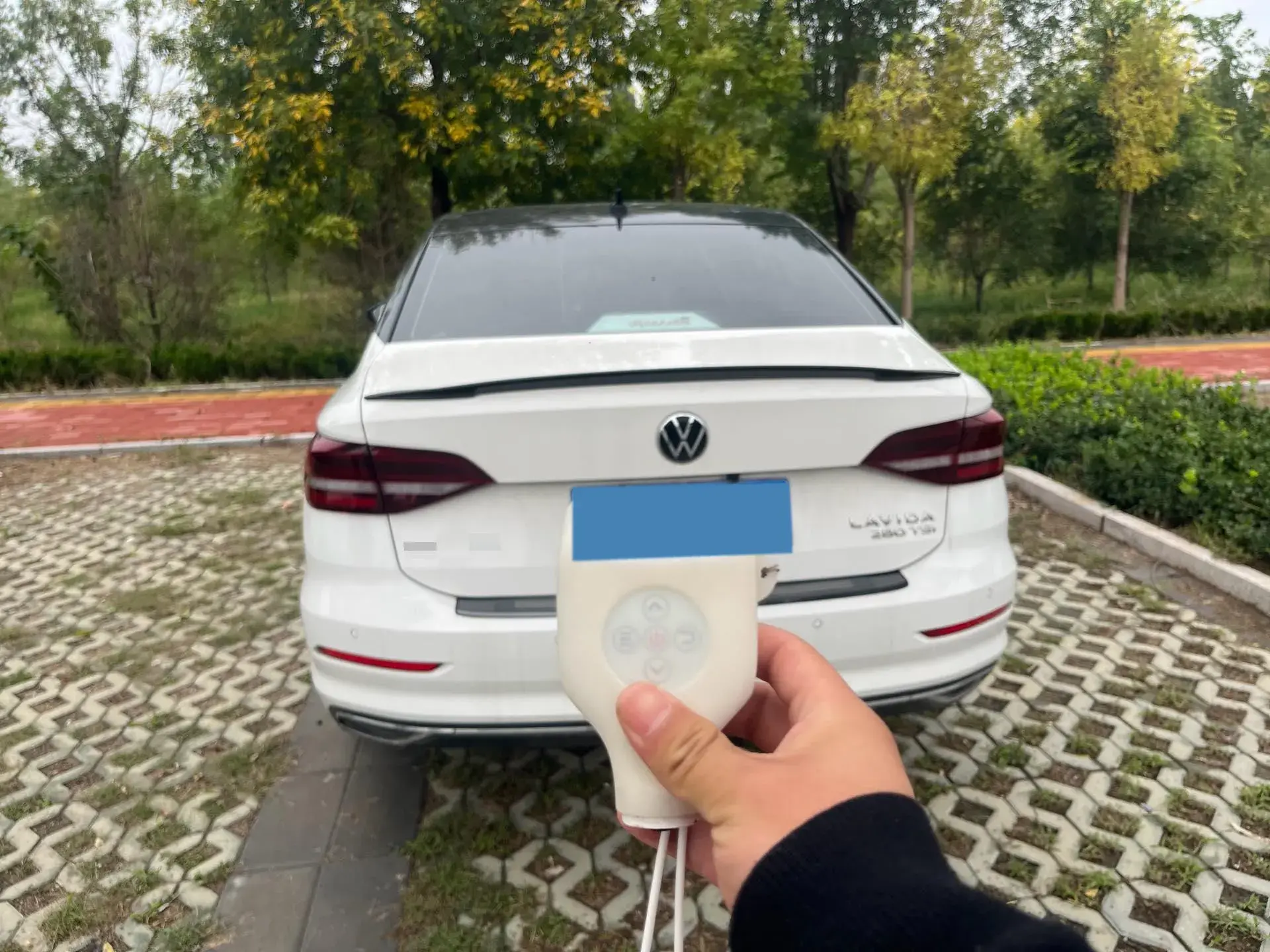 2022 VOLKSWAGEN LAVIDA thumbnail 4