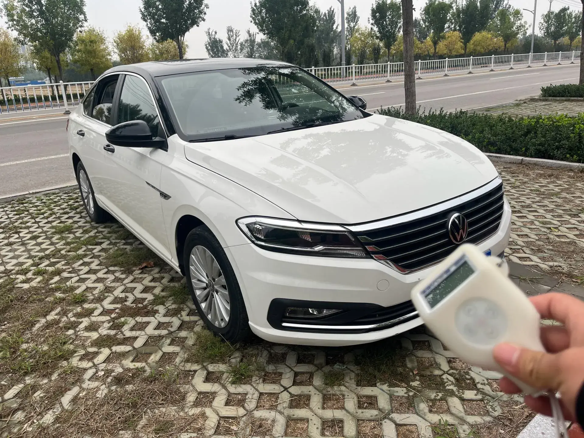 2022 VOLKSWAGEN LAVIDA thumbnail 2