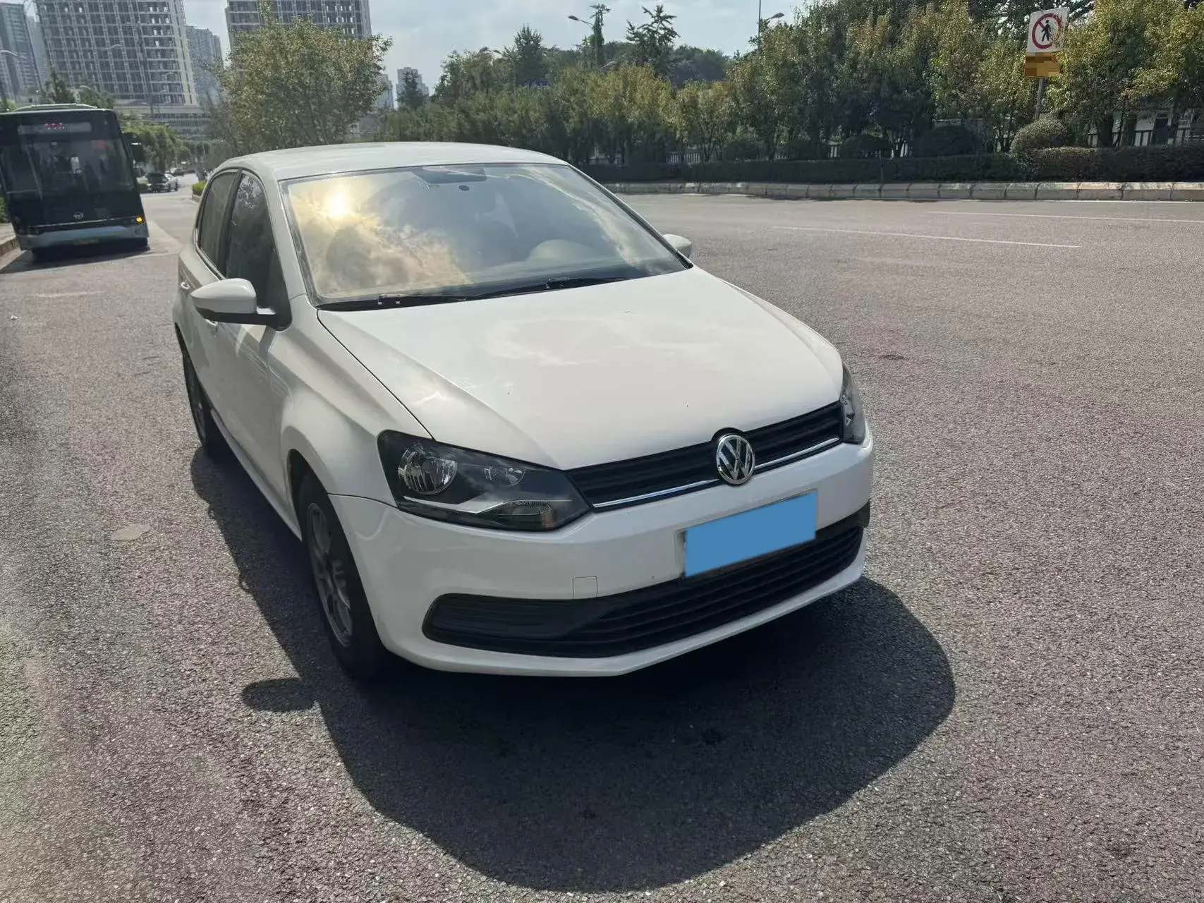 2018 VOLKSWAGEN POLO thumbnail 2