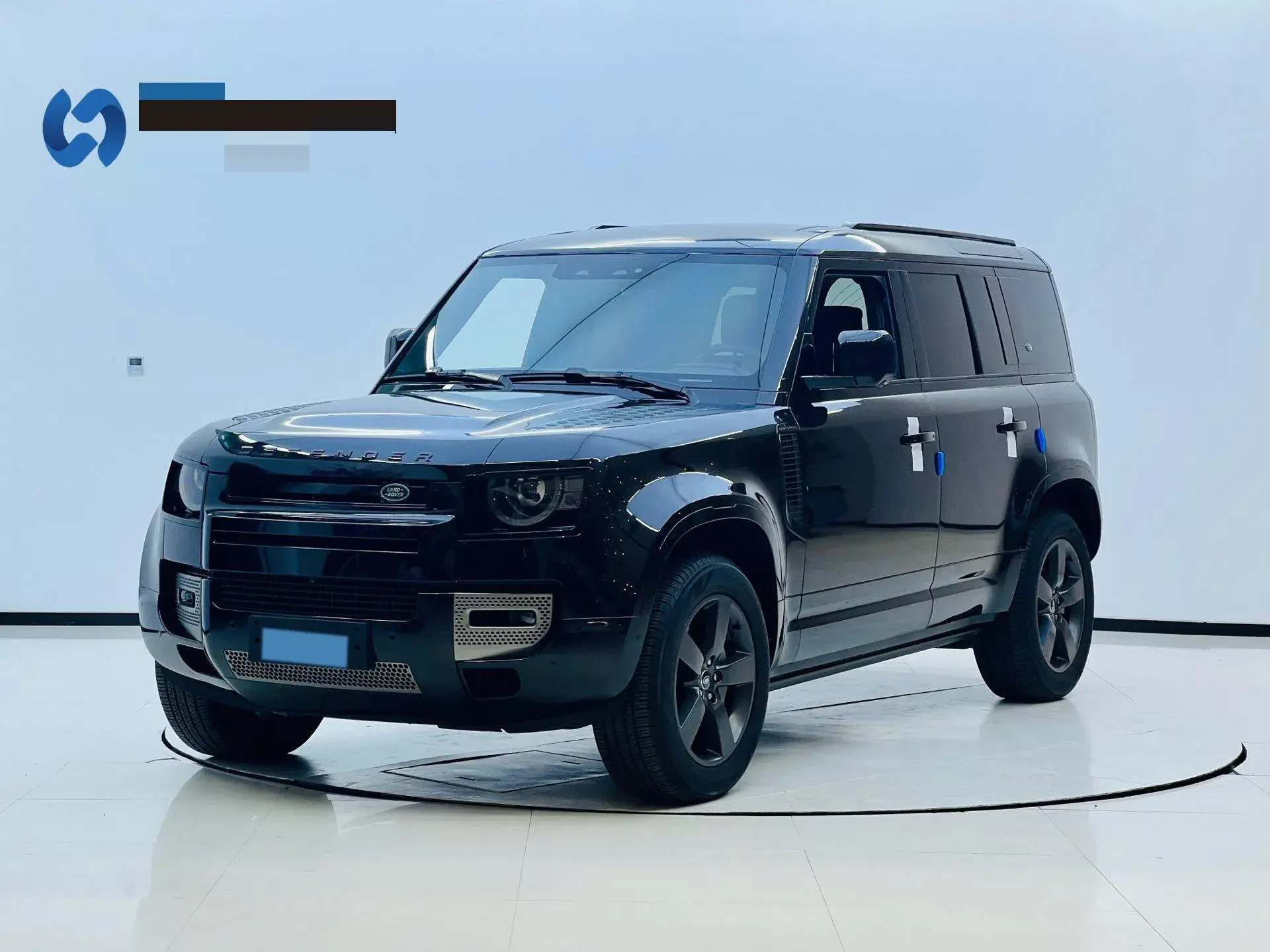 2024 LAND ROVER view 1