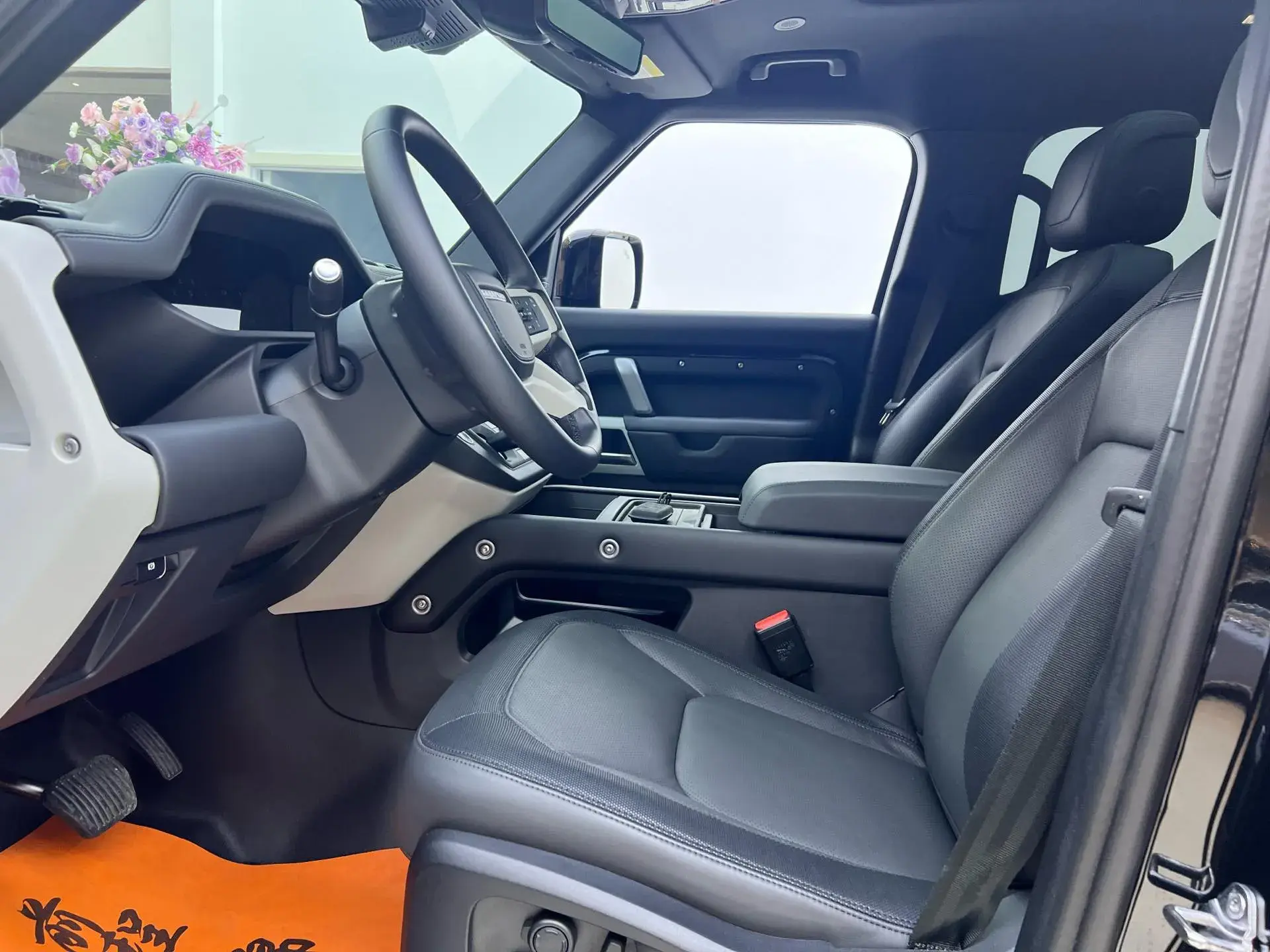 2024 LAND ROVER thumbnail 2